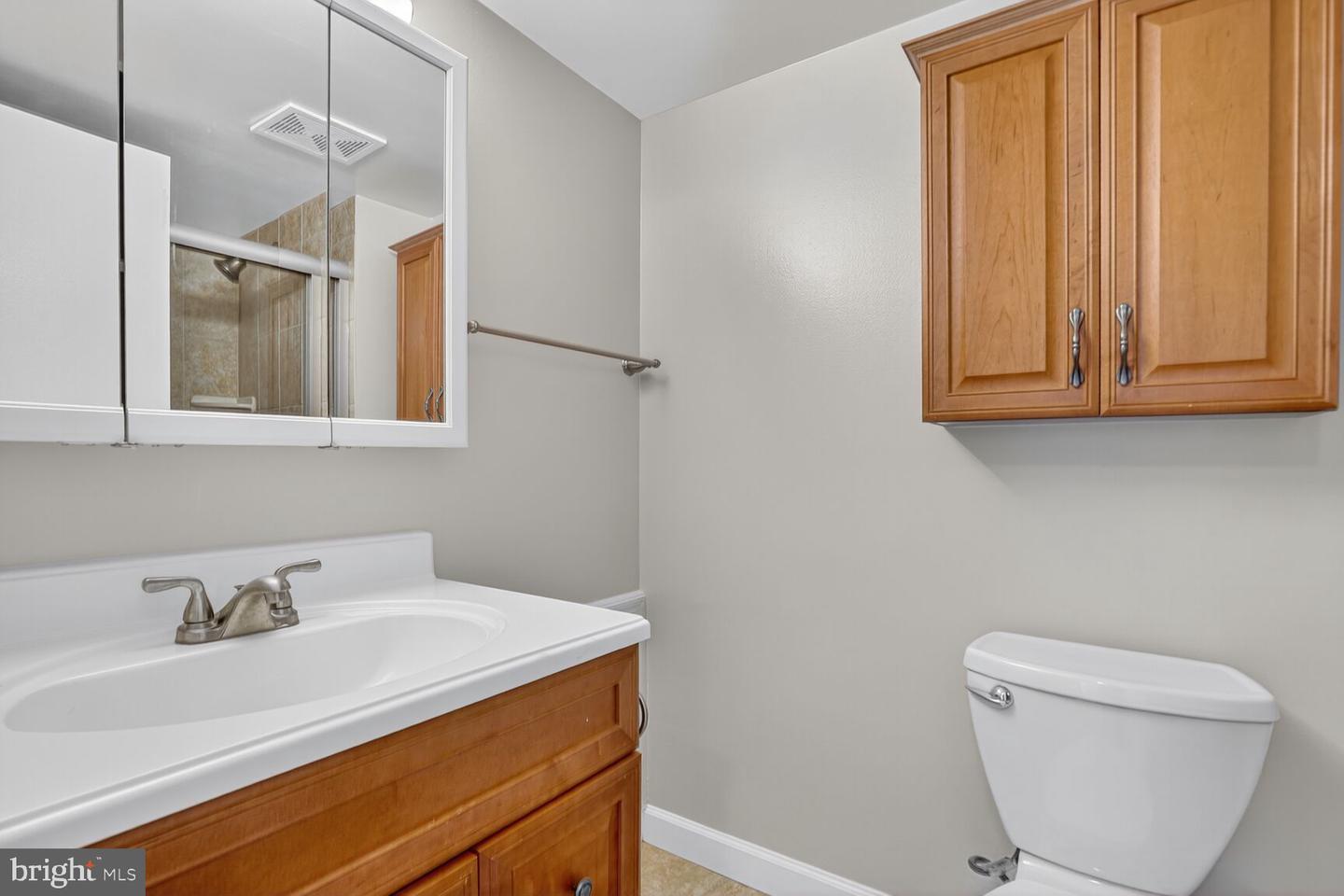 3107 BUCCANEER CT #202, FAIRFAX, Virginia 22031, 2 Bedrooms Bedrooms, ,2 BathroomsBathrooms,Residential,For sale,3107 BUCCANEER CT #202,VAFX2275142 MLS # VAFX2275142