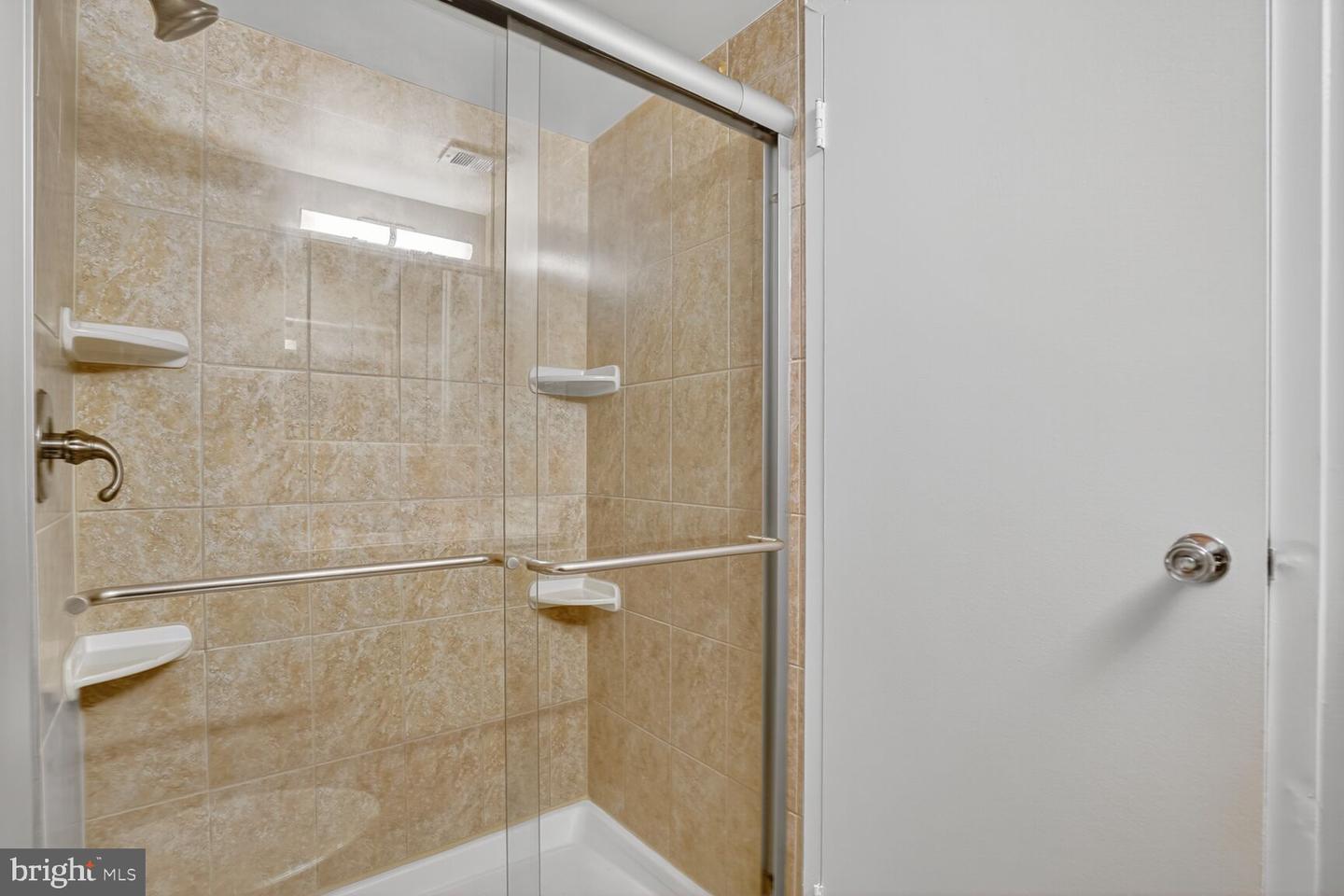 3107 BUCCANEER CT #202, FAIRFAX, Virginia 22031, 2 Bedrooms Bedrooms, ,2 BathroomsBathrooms,Residential,For sale,3107 BUCCANEER CT #202,VAFX2275142 MLS # VAFX2275142