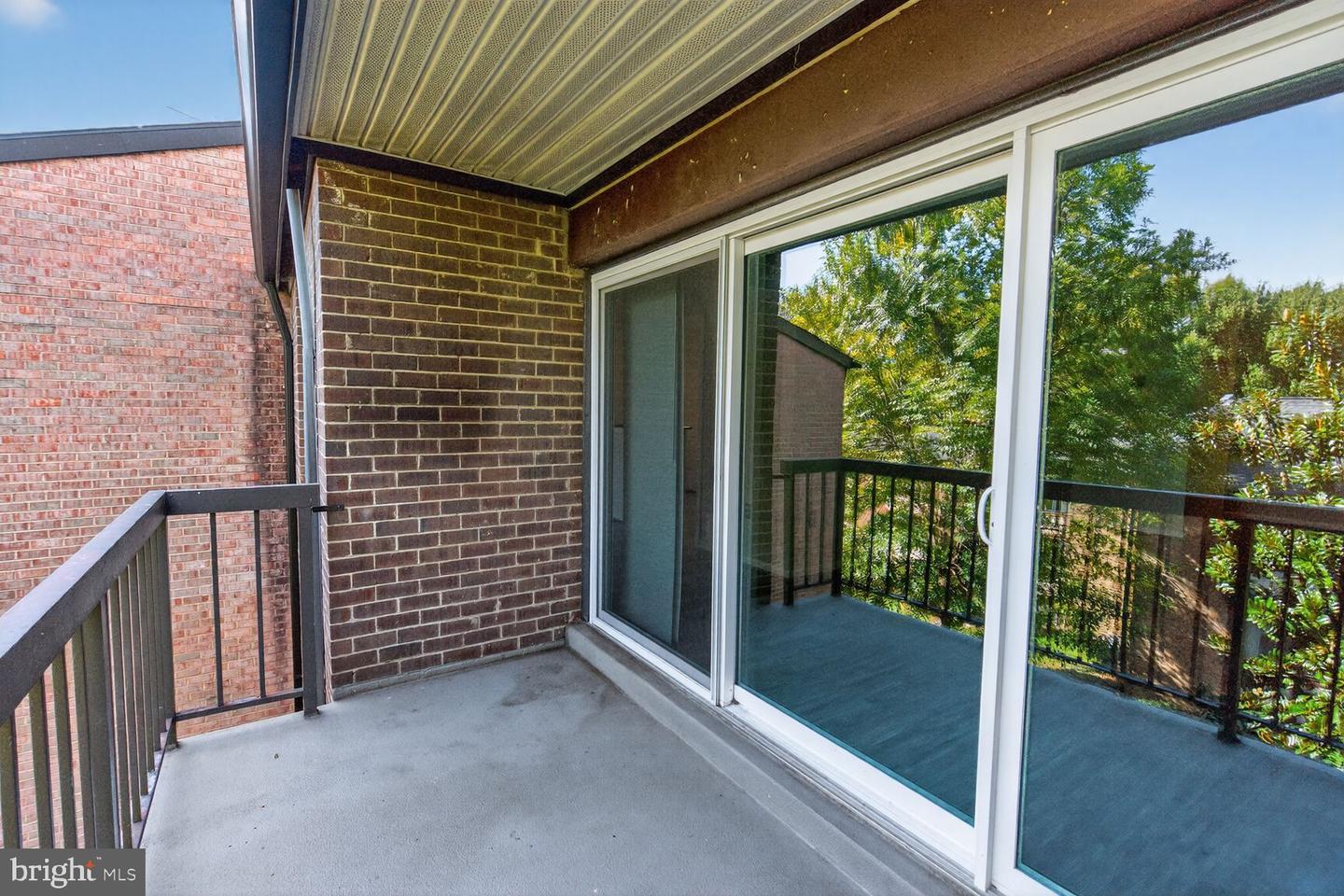3107 BUCCANEER CT #202, FAIRFAX, Virginia 22031, 2 Bedrooms Bedrooms, ,2 BathroomsBathrooms,Residential,For sale,3107 BUCCANEER CT #202,VAFX2275142 MLS # VAFX2275142
