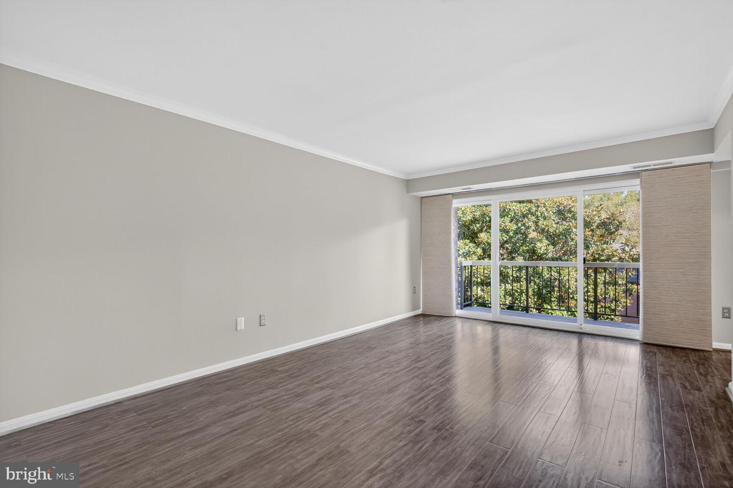 3107 BUCCANEER CT #202, FAIRFAX, Virginia 22031, 2 Bedrooms Bedrooms, ,2 BathroomsBathrooms,Residential,For sale,3107 BUCCANEER CT #202,VAFX2275142 MLS # VAFX2275142