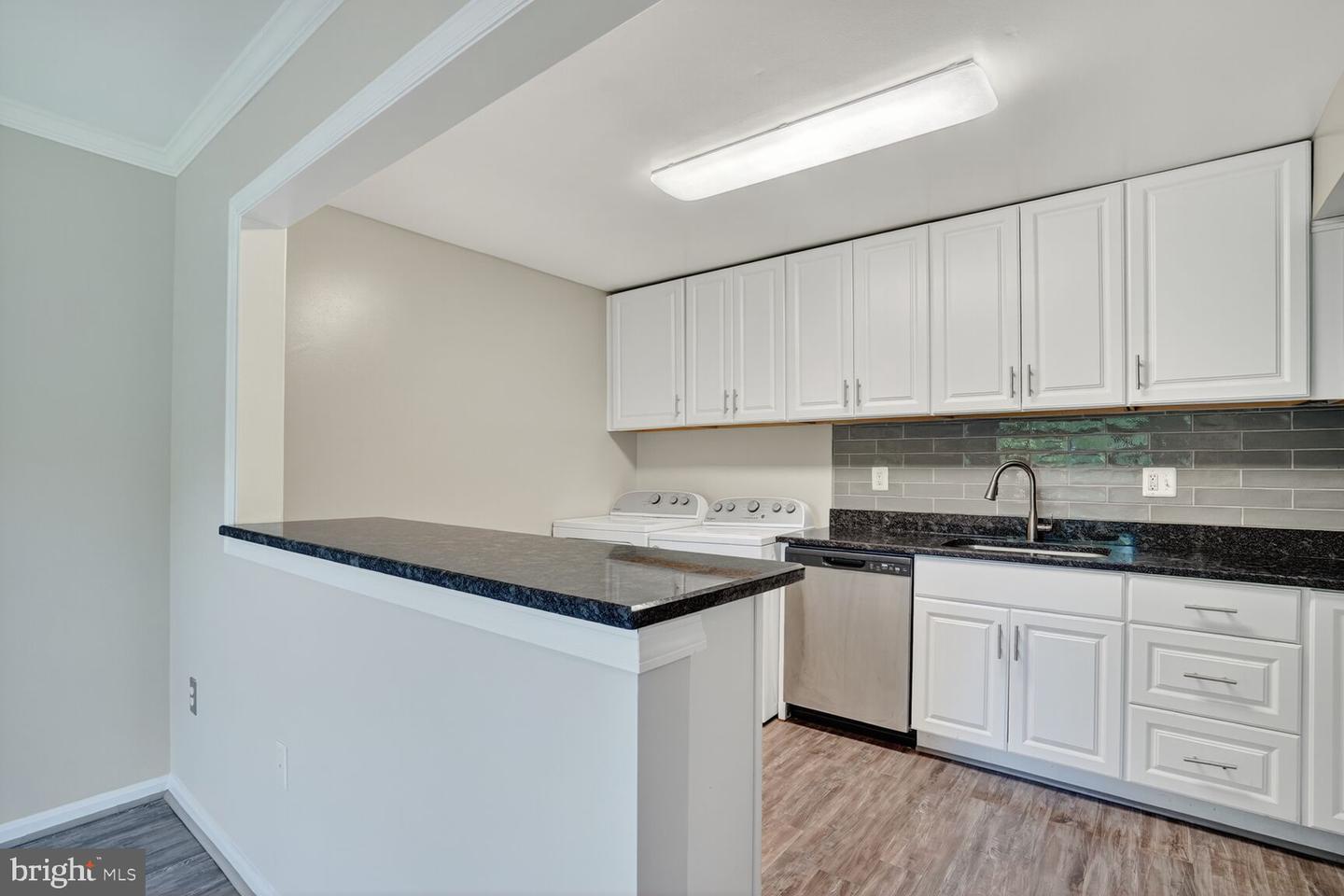 3107 BUCCANEER CT #202, FAIRFAX, Virginia 22031, 2 Bedrooms Bedrooms, ,2 BathroomsBathrooms,Residential,For sale,3107 BUCCANEER CT #202,VAFX2275142 MLS # VAFX2275142