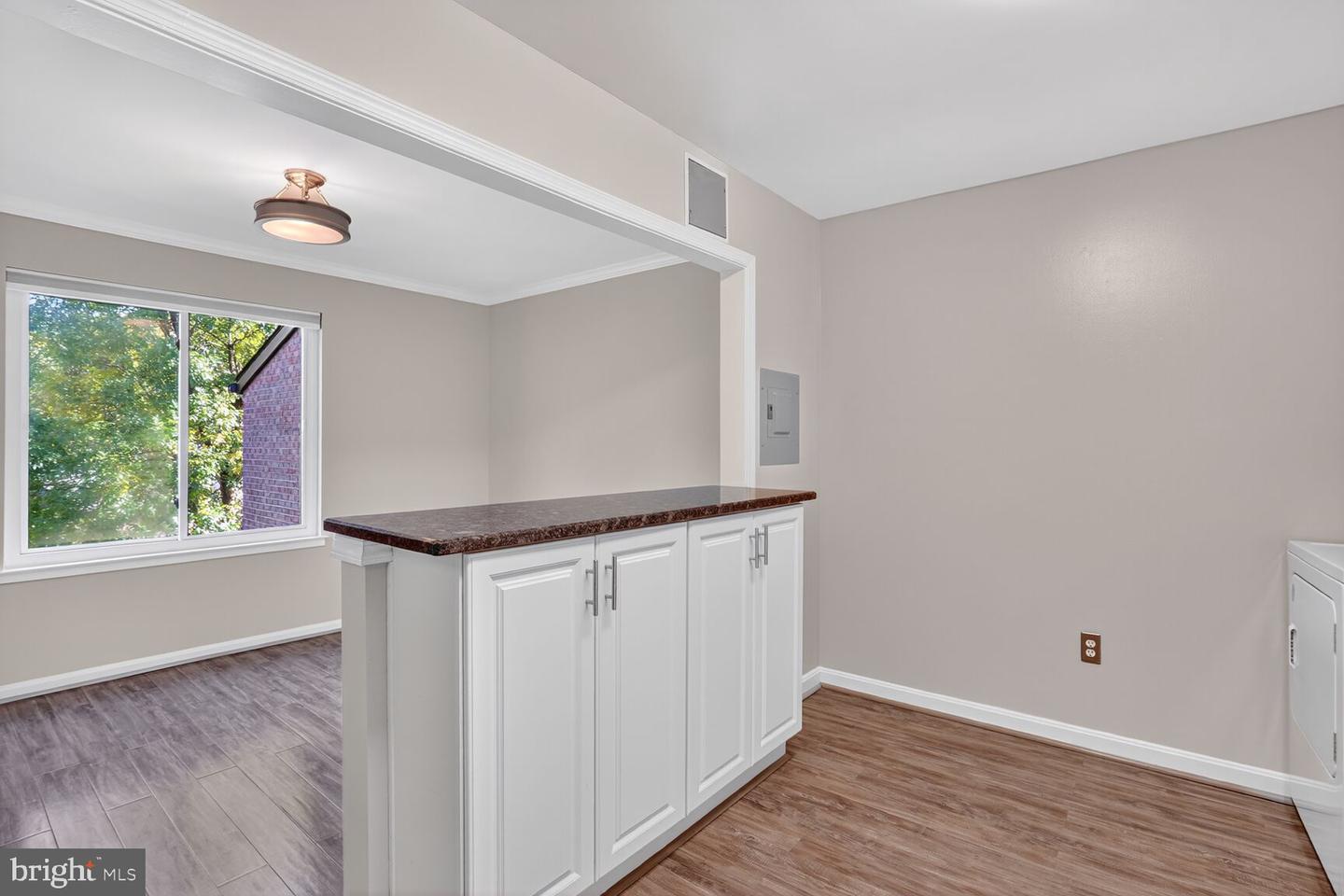 3107 BUCCANEER CT #202, FAIRFAX, Virginia 22031, 2 Bedrooms Bedrooms, ,2 BathroomsBathrooms,Residential,For sale,3107 BUCCANEER CT #202,VAFX2275142 MLS # VAFX2275142