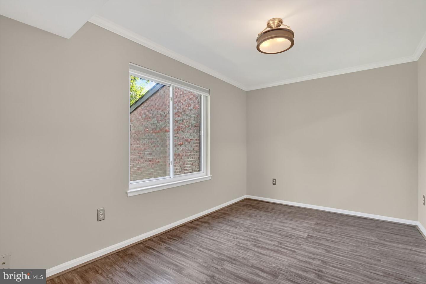 3107 BUCCANEER CT #202, FAIRFAX, Virginia 22031, 2 Bedrooms Bedrooms, ,2 BathroomsBathrooms,Residential,For sale,3107 BUCCANEER CT #202,VAFX2275142 MLS # VAFX2275142