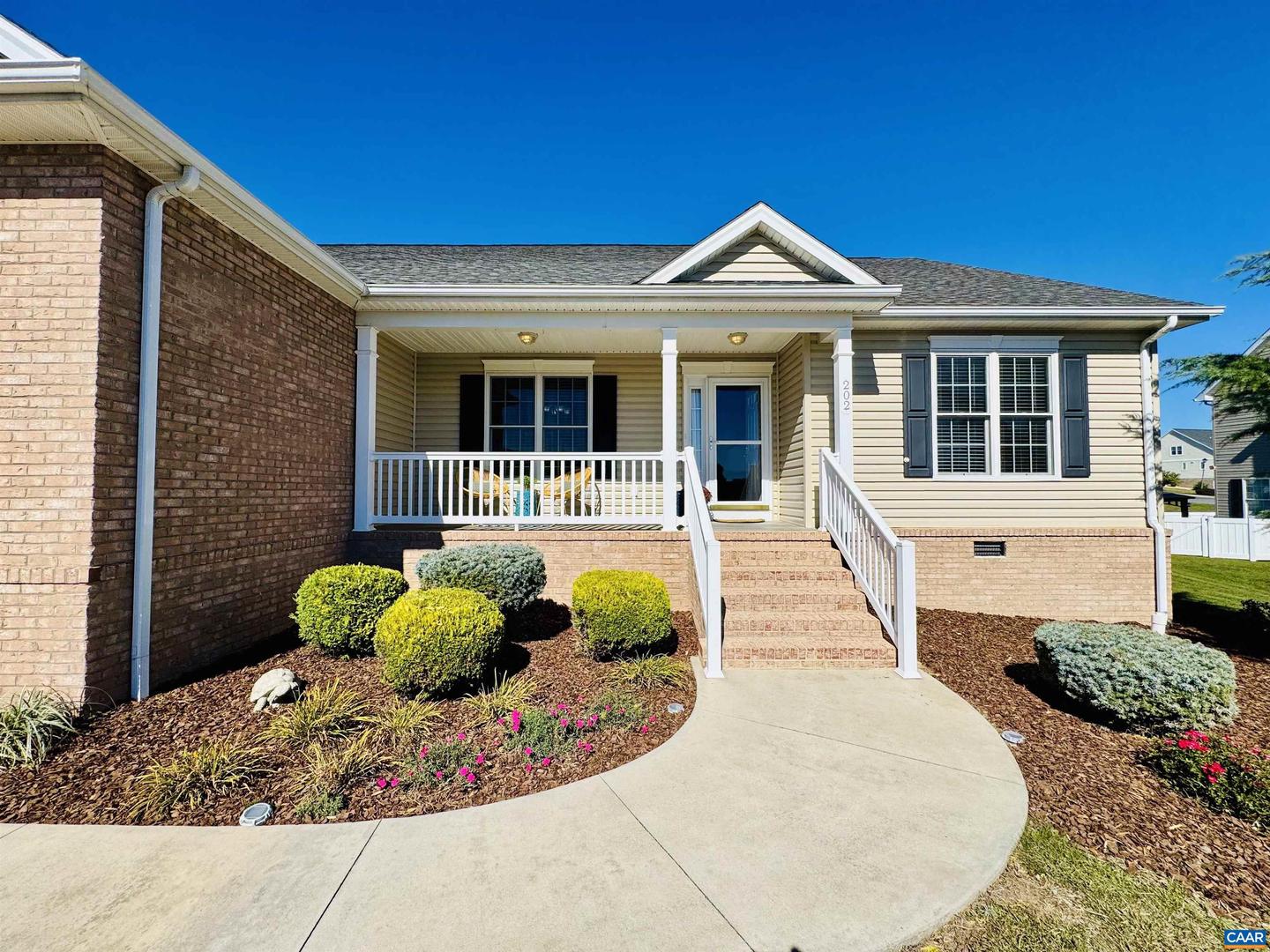 202 BARTLEY ST, DAYTON, Virginia 22821, 4 Bedrooms Bedrooms, ,2 BathroomsBathrooms,Residential,For sale,202 BARTLEY ST,670162 MLS # 670162