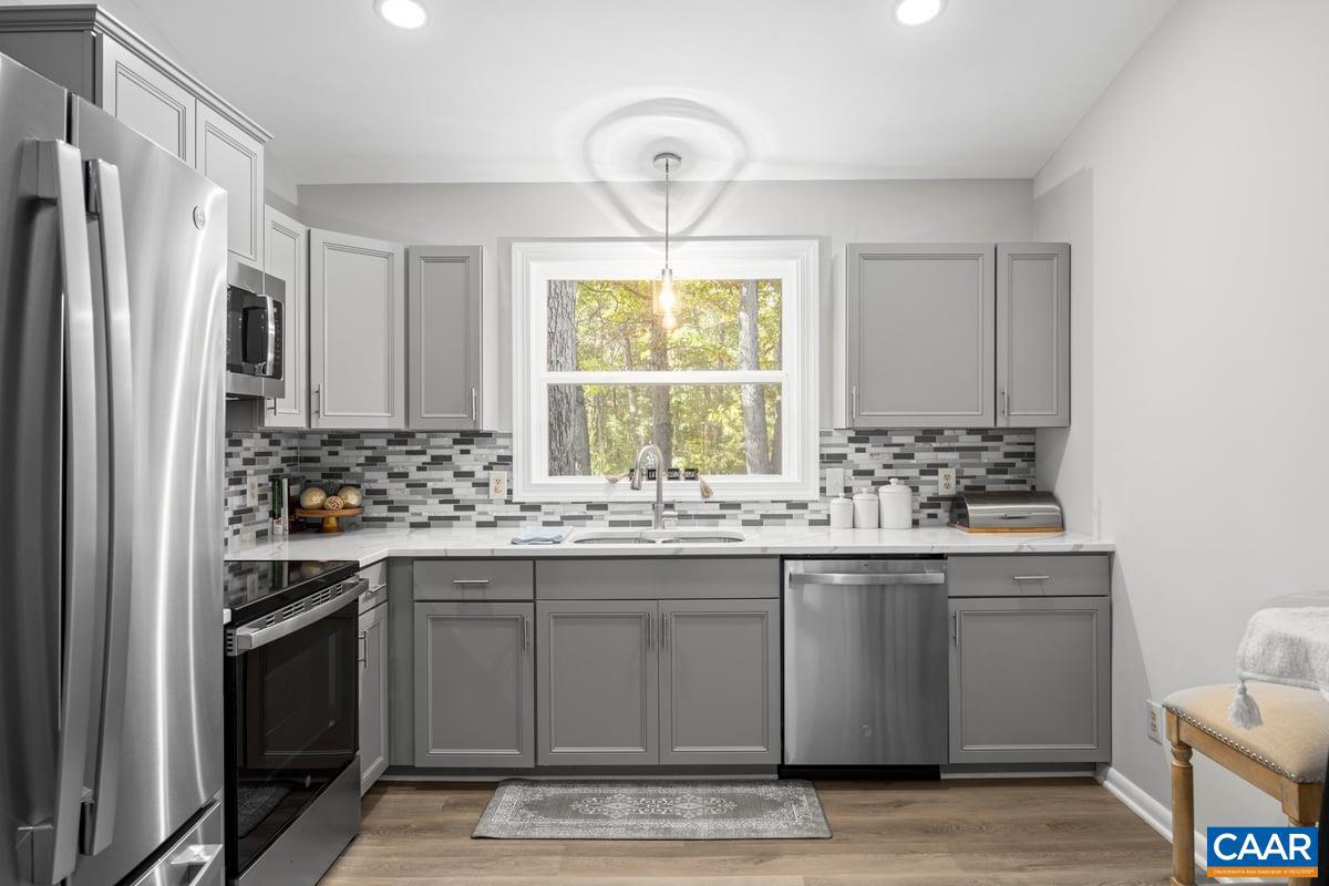 417 ALLEGHANY DR, MCGAHEYSVILLE, Virginia 22840, 3 Bedrooms Bedrooms, ,2 BathroomsBathrooms,Residential,For sale,417 ALLEGHANY DR,670169 MLS # 670169