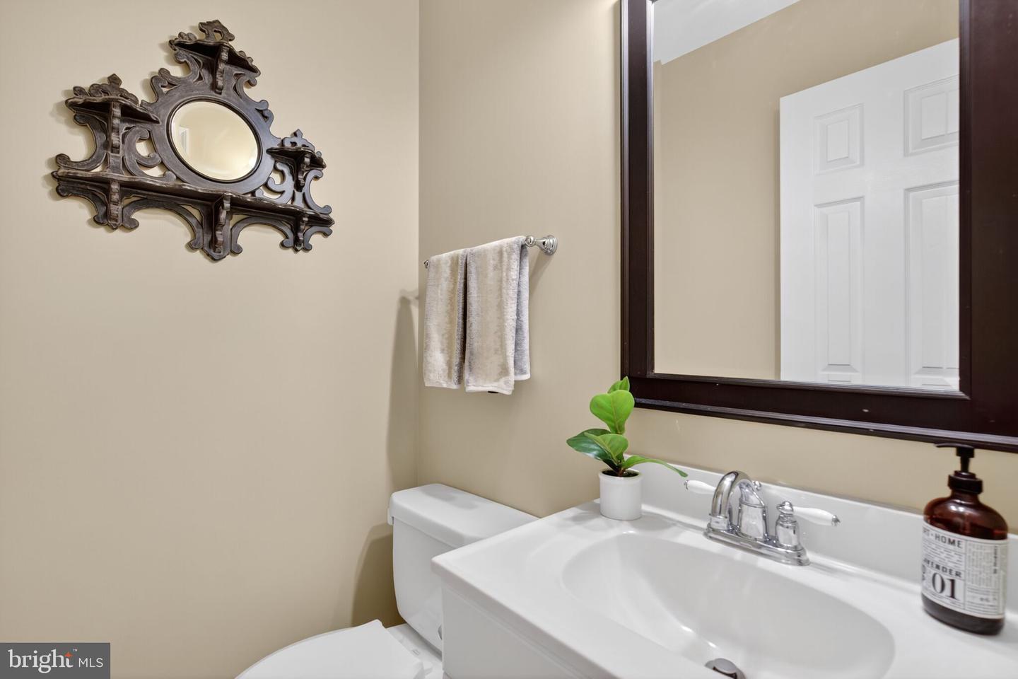 7209 RESERVATION DR, SPRINGFIELD, Virginia 22153, 4 Bedrooms Bedrooms, ,2 BathroomsBathrooms,Residential,For sale,7209 RESERVATION DR,VAFX2275158 MLS # VAFX2275158