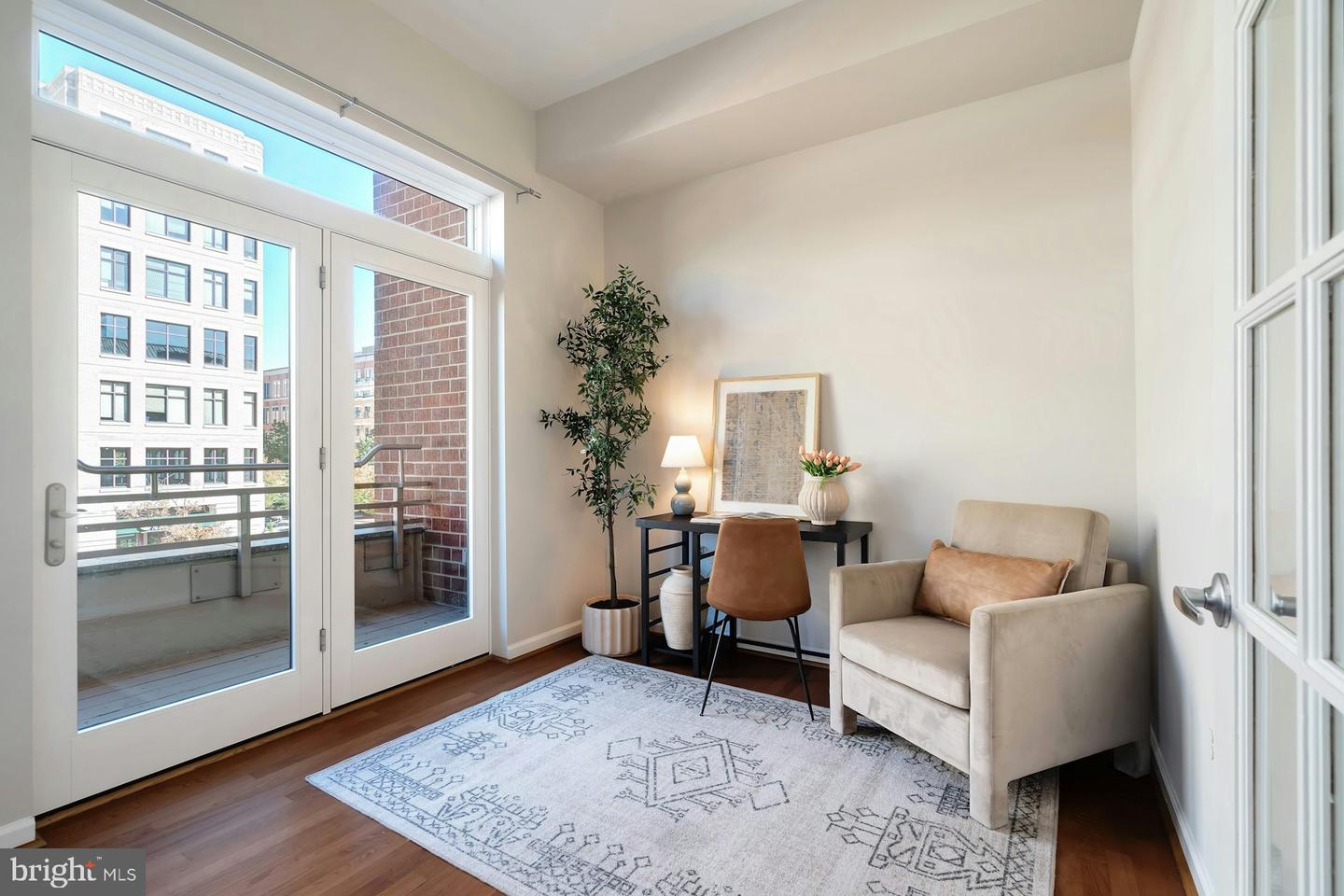 309 HOLLAND LN #126, ALEXANDRIA, Virginia 22314, 2 Bedrooms Bedrooms, ,2 BathroomsBathrooms,Residential,For sale,309 HOLLAND LN #126,VAAX2051008 MLS # VAAX2051008