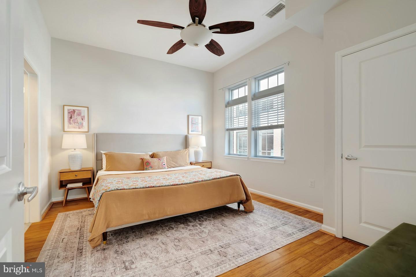 309 HOLLAND LN #126, ALEXANDRIA, Virginia 22314, 2 Bedrooms Bedrooms, ,2 BathroomsBathrooms,Residential,For sale,309 HOLLAND LN #126,VAAX2051008 MLS # VAAX2051008