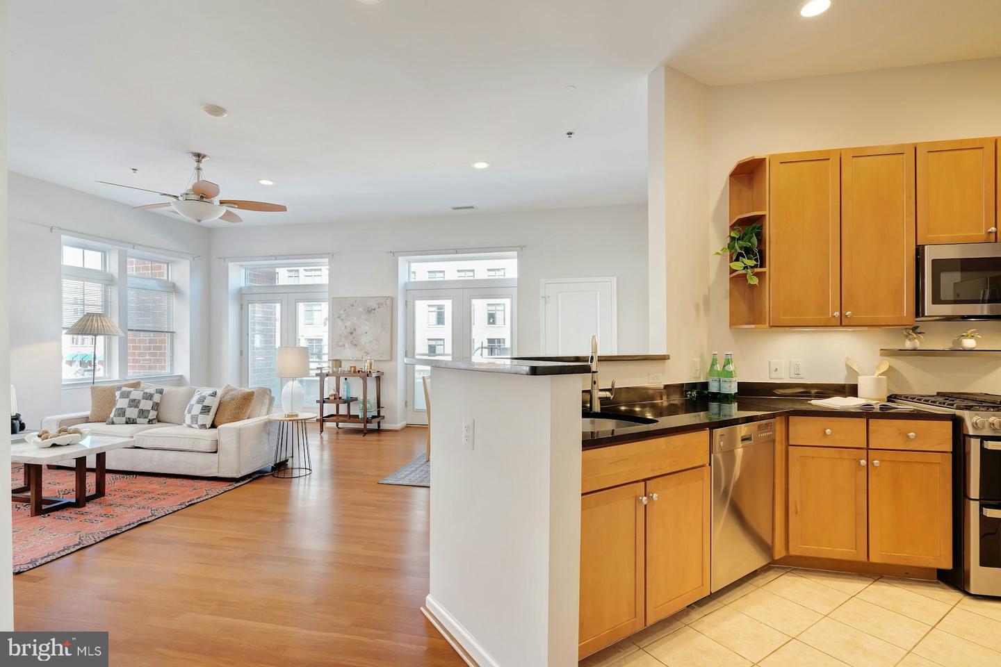 309 HOLLAND LN #126, ALEXANDRIA, Virginia 22314, 2 Bedrooms Bedrooms, ,2 BathroomsBathrooms,Residential,For sale,309 HOLLAND LN #126,VAAX2051008 MLS # VAAX2051008