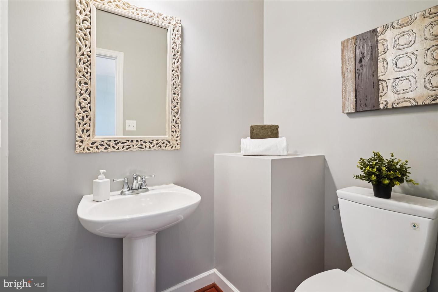 6149 CILANTRO DR, ALEXANDRIA, Virginia 22310, 3 Bedrooms Bedrooms, ,2 BathroomsBathrooms,Residential,For sale,6149 CILANTRO DR,VAFX2275200 MLS # VAFX2275200