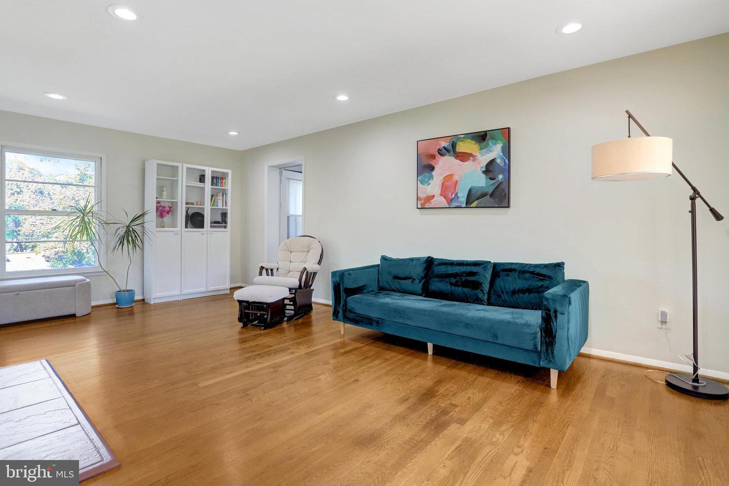 7836 ANSON CT, SPRINGFIELD, Virginia 22152, 6 Bedrooms Bedrooms, ,3 BathroomsBathrooms,Residential,For sale,7836 ANSON CT,VAFX2275220 MLS # VAFX2275220