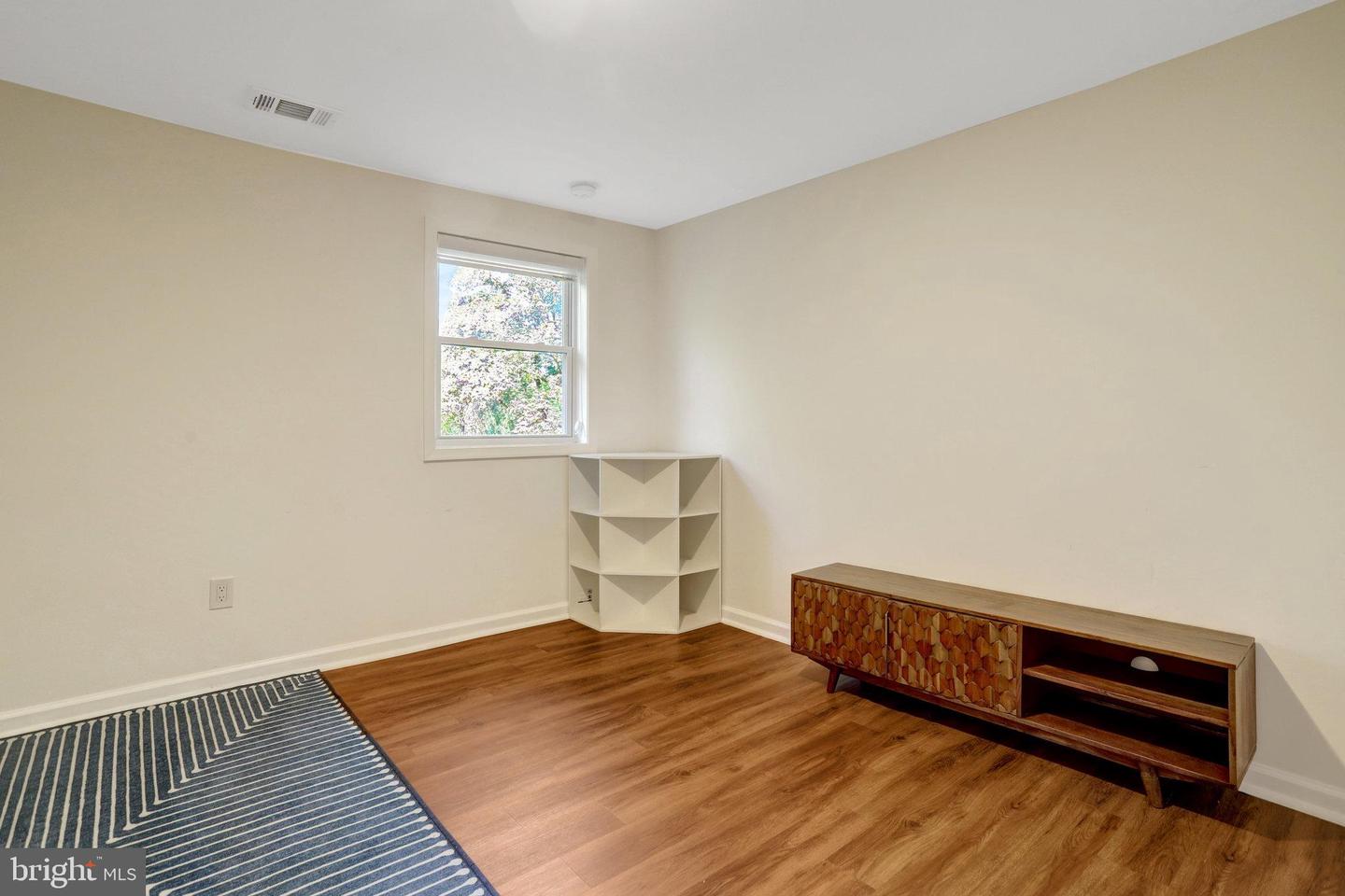 7836 ANSON CT, SPRINGFIELD, Virginia 22152, 6 Bedrooms Bedrooms, ,3 BathroomsBathrooms,Residential,For sale,7836 ANSON CT,VAFX2275220 MLS # VAFX2275220