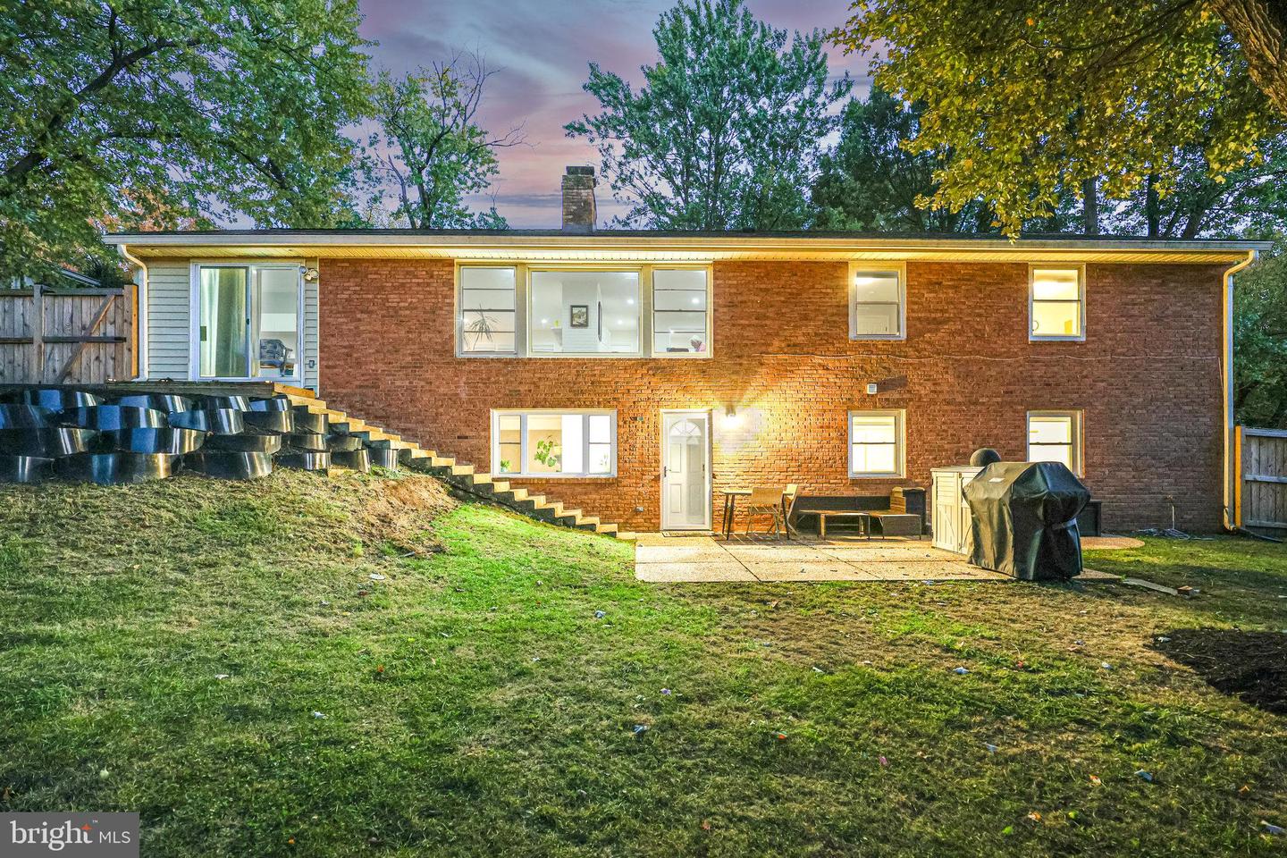 7836 ANSON CT, SPRINGFIELD, Virginia 22152, 6 Bedrooms Bedrooms, ,3 BathroomsBathrooms,Residential,For sale,7836 ANSON CT,VAFX2275220 MLS # VAFX2275220