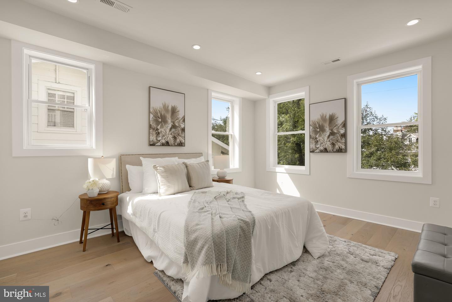5331 42ND ST NW, WASHINGTON, District Of Columbia 20015, 4 Bedrooms Bedrooms, ,3 BathroomsBathrooms,Residential,For sale,5331 42ND ST NW,DCDC2227728 MLS # DCDC2227728