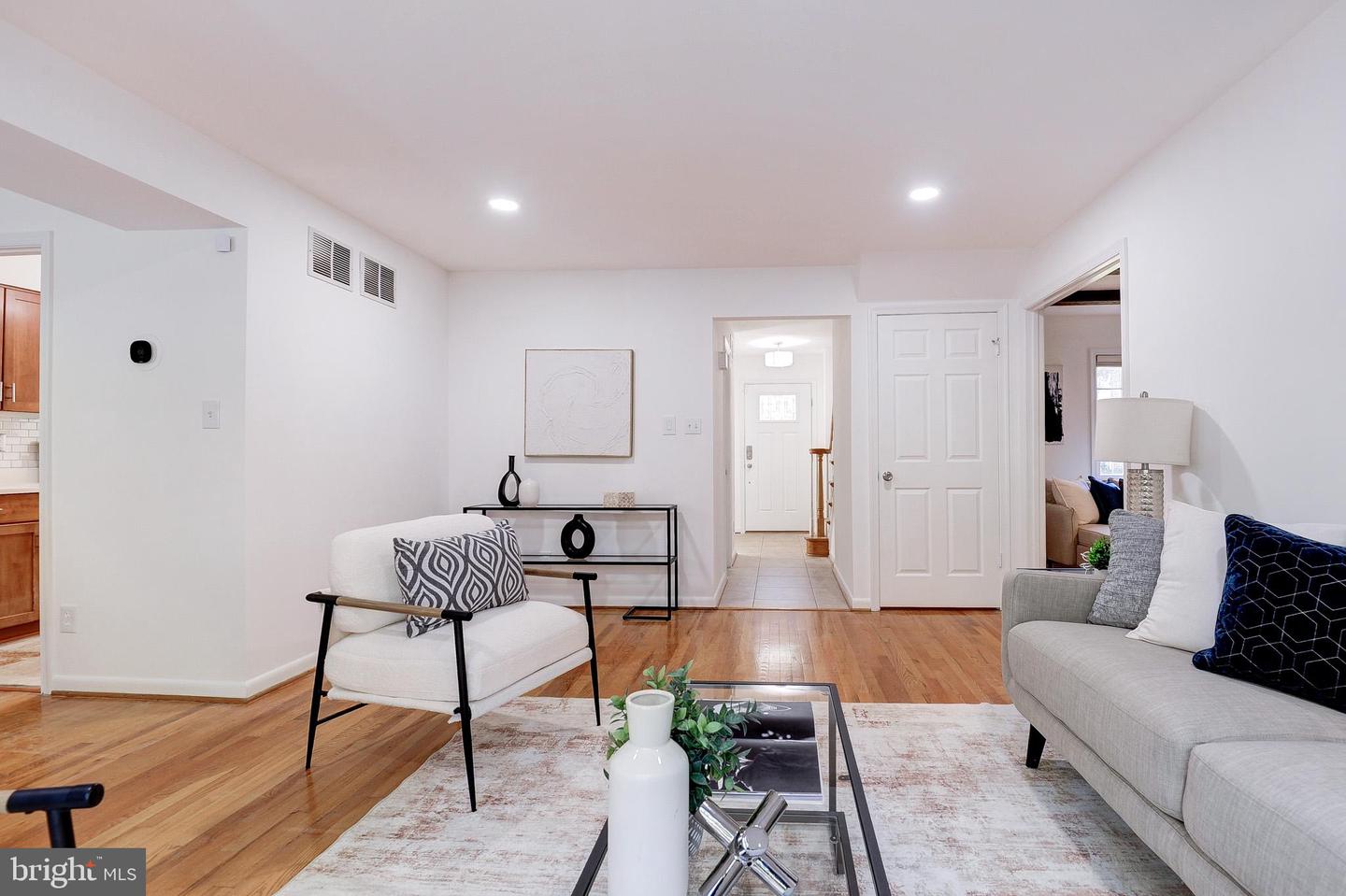 2318 WHEYSTONE CT, VIENNA, Virginia 22182, 4 Bedrooms Bedrooms, ,3 BathroomsBathrooms,Residential,For sale,2318 WHEYSTONE CT,VAFX2275194 MLS # VAFX2275194