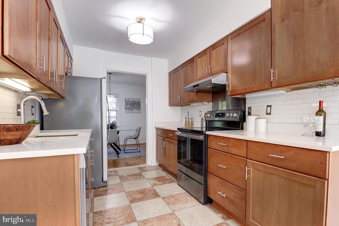 2318 WHEYSTONE CT, VIENNA, Virginia 22182, 4 Bedrooms Bedrooms, ,3 BathroomsBathrooms,Residential,For sale,2318 WHEYSTONE CT,VAFX2275194 MLS # VAFX2275194
