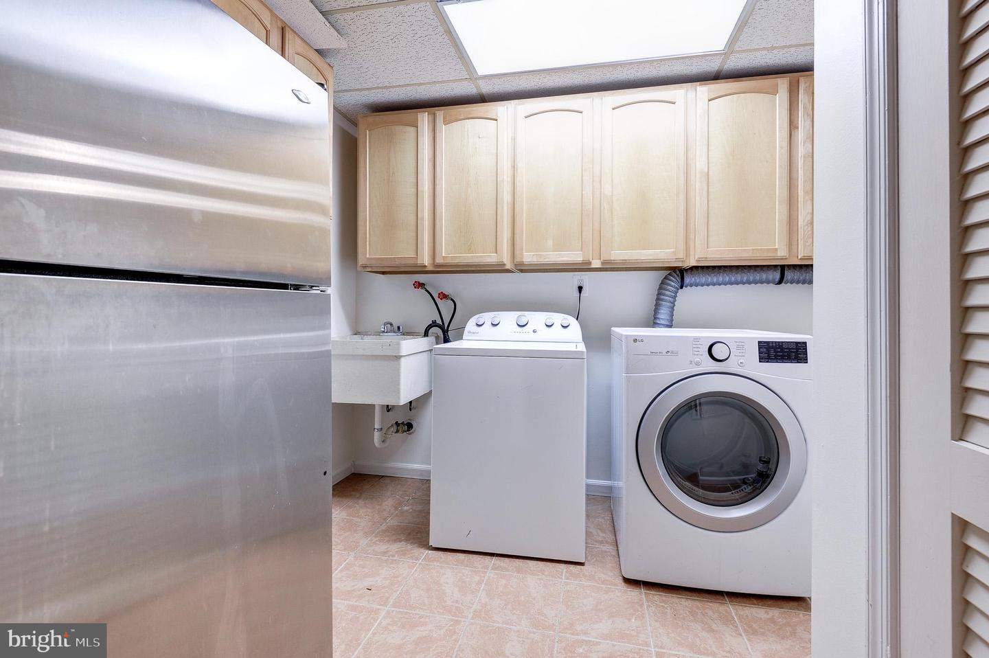 2318 WHEYSTONE CT, VIENNA, Virginia 22182, 4 Bedrooms Bedrooms, ,3 BathroomsBathrooms,Residential,For sale,2318 WHEYSTONE CT,VAFX2275194 MLS # VAFX2275194
