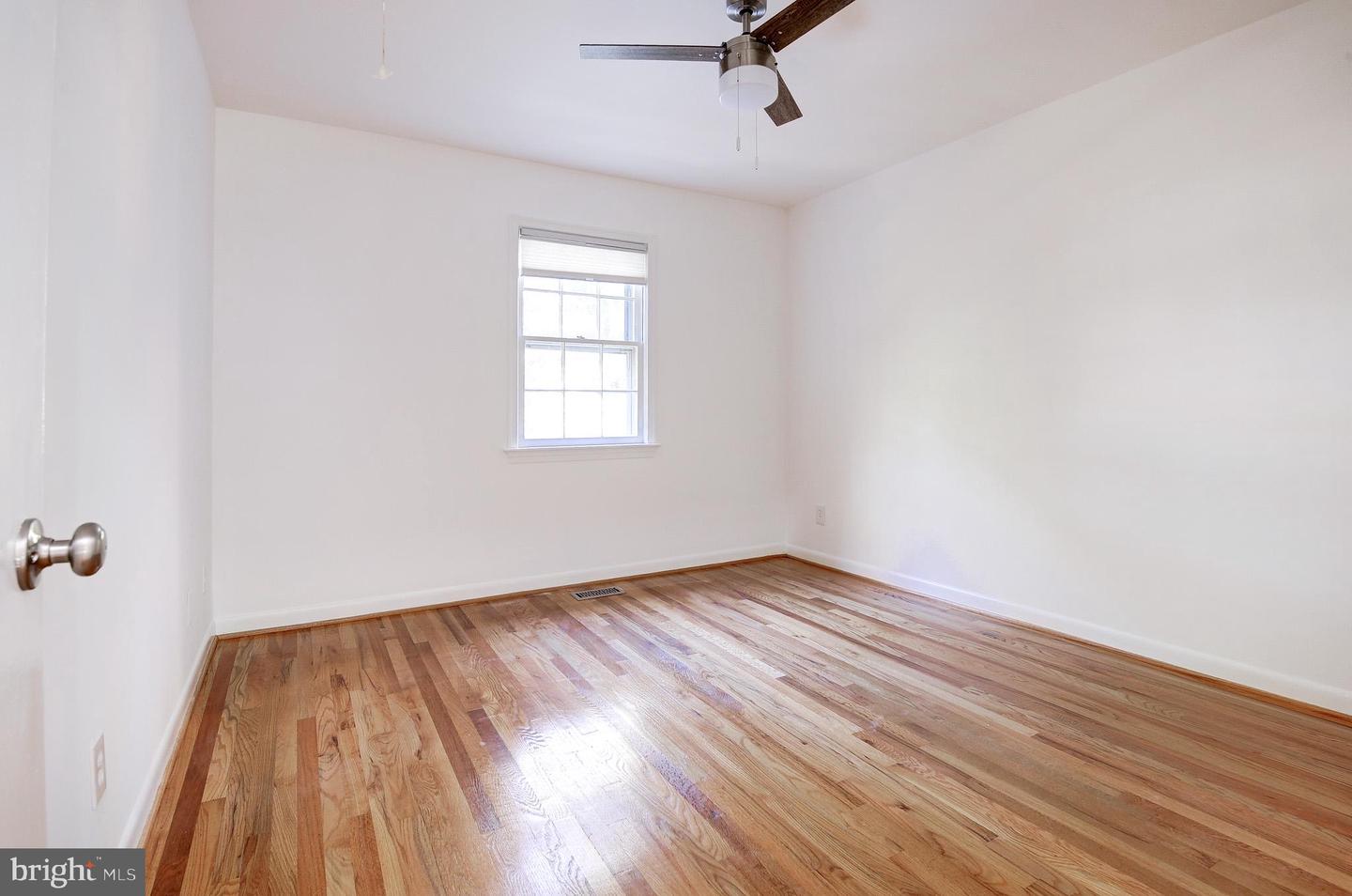 2318 WHEYSTONE CT, VIENNA, Virginia 22182, 4 Bedrooms Bedrooms, ,3 BathroomsBathrooms,Residential,For sale,2318 WHEYSTONE CT,VAFX2275194 MLS # VAFX2275194