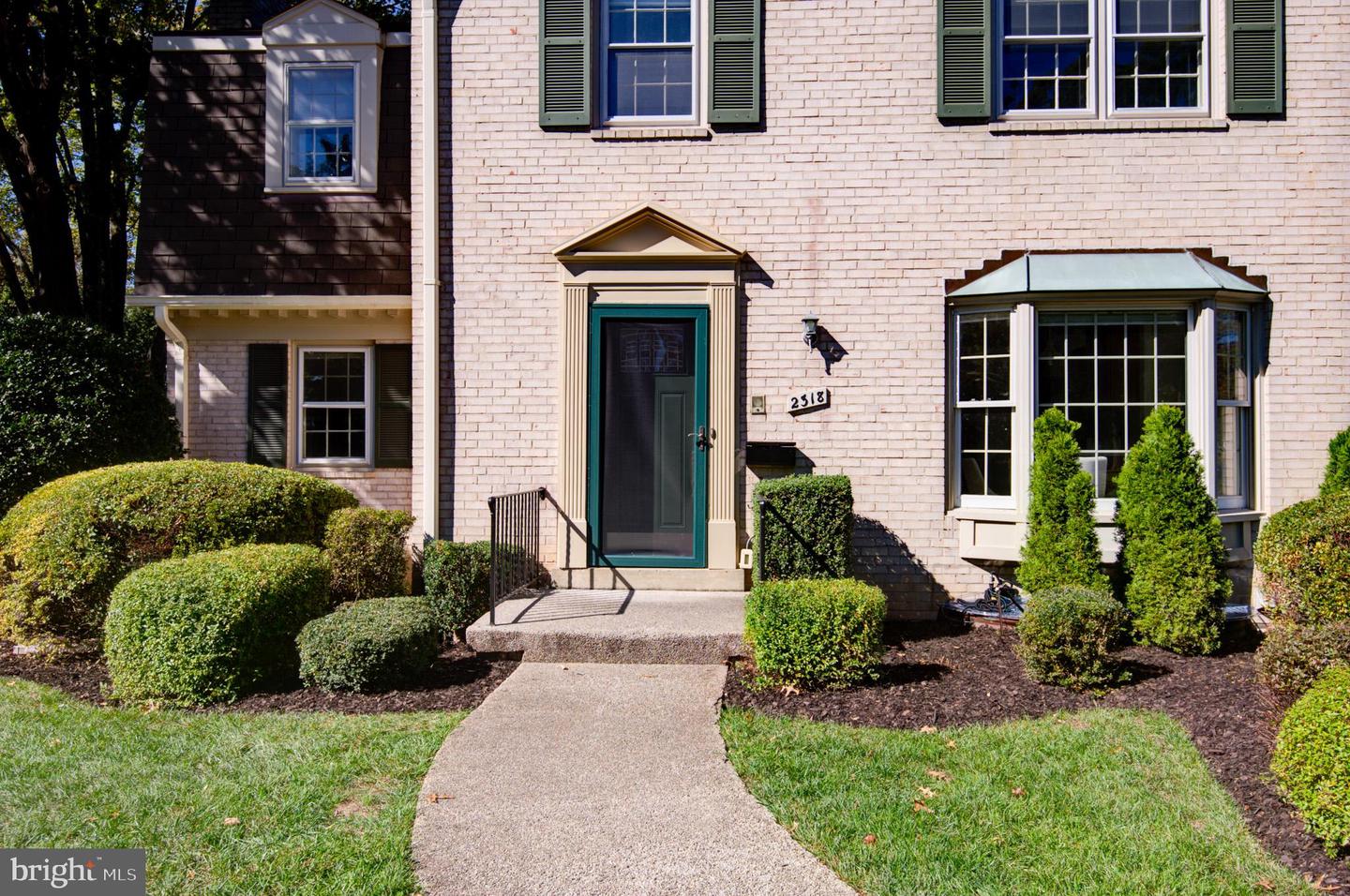 2318 WHEYSTONE CT, VIENNA, Virginia 22182, 4 Bedrooms Bedrooms, ,3 BathroomsBathrooms,Residential,For sale,2318 WHEYSTONE CT,VAFX2275194 MLS # VAFX2275194