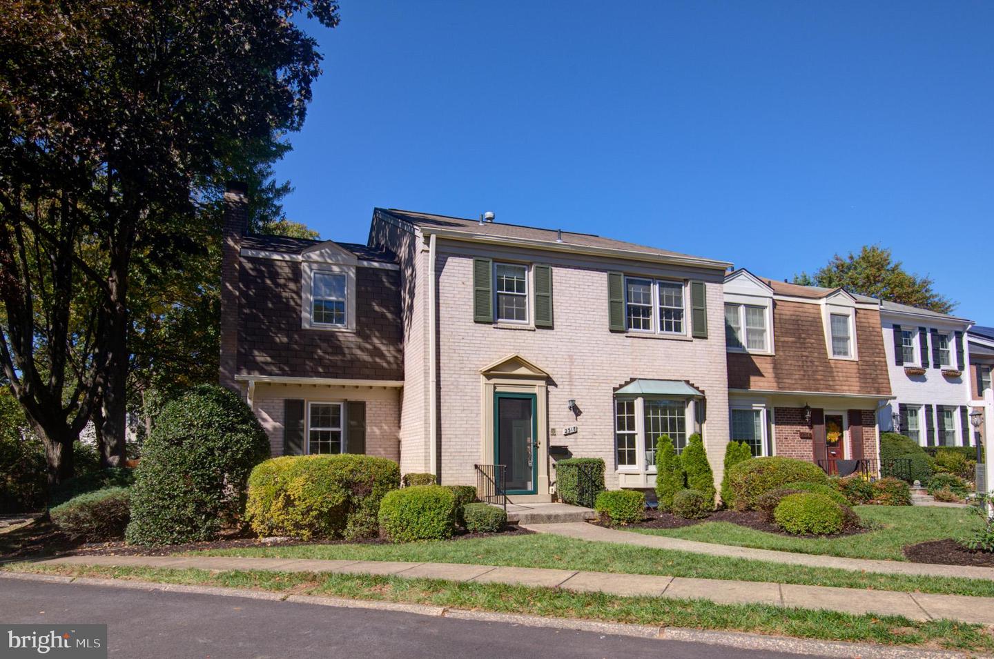2318 WHEYSTONE CT, VIENNA, Virginia 22182, 4 Bedrooms Bedrooms, ,3 BathroomsBathrooms,Residential,For sale,2318 WHEYSTONE CT,VAFX2275194 MLS # VAFX2275194