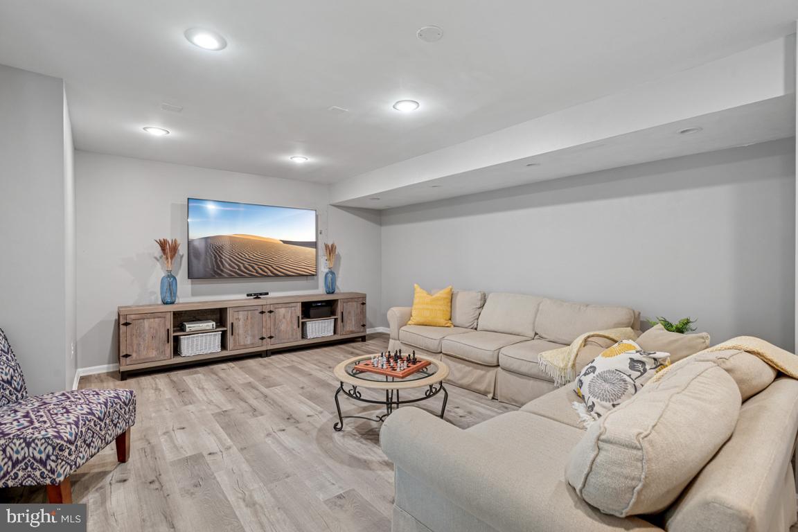 20945 RUBLES MILL CT, ASHBURN, Virginia 20147, 4 Bedrooms Bedrooms, ,3 BathroomsBathrooms,Residential,For sale,20945 RUBLES MILL CT,VALO2109242 MLS # VALO2109242