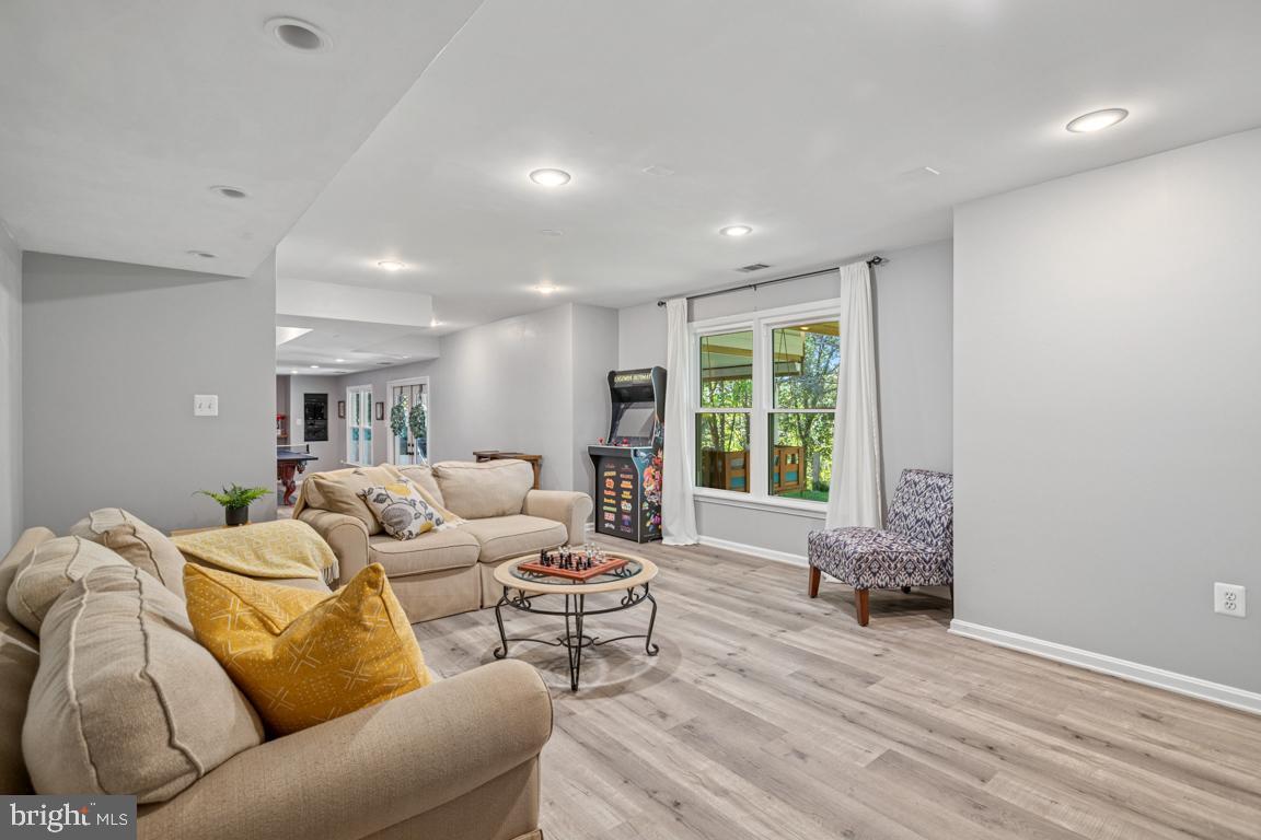 20945 RUBLES MILL CT, ASHBURN, Virginia 20147, 4 Bedrooms Bedrooms, ,3 BathroomsBathrooms,Residential,For sale,20945 RUBLES MILL CT,VALO2109242 MLS # VALO2109242