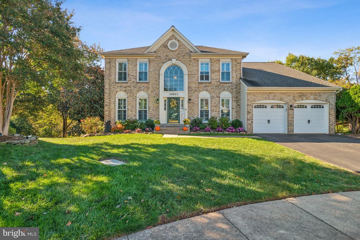 20945 RUBLES MILL CT, ASHBURN, Virginia 20147, 4 Bedrooms Bedrooms, ,3 BathroomsBathrooms,Residential,For sale,20945 RUBLES MILL CT,VALO2109242 MLS # VALO2109242