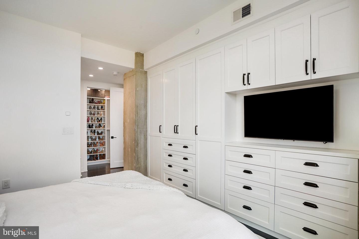 1000 NEW JERSEY AVE SE #1020, WASHINGTON, District Of Columbia 20003, 2 Bedrooms Bedrooms, ,2 BathroomsBathrooms,Residential,For sale,1000 NEW JERSEY AVE SE #1020,DCDC2227764 MLS # DCDC2227764