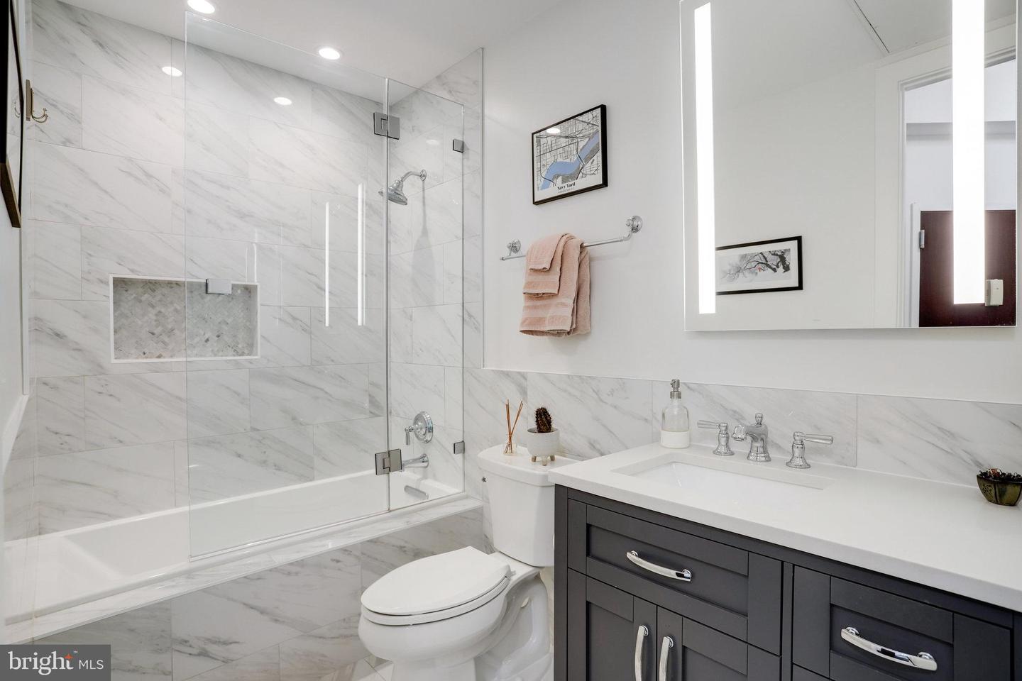 1000 NEW JERSEY AVE SE #1020, WASHINGTON, District Of Columbia 20003, 2 Bedrooms Bedrooms, ,2 BathroomsBathrooms,Residential,For sale,1000 NEW JERSEY AVE SE #1020,DCDC2227764 MLS # DCDC2227764