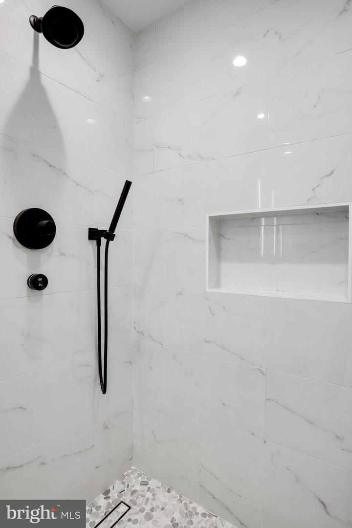 1000 NEW JERSEY AVE SE #1020, WASHINGTON, District Of Columbia 20003, 2 Bedrooms Bedrooms, ,2 BathroomsBathrooms,Residential,For sale,1000 NEW JERSEY AVE SE #1020,DCDC2227764 MLS # DCDC2227764