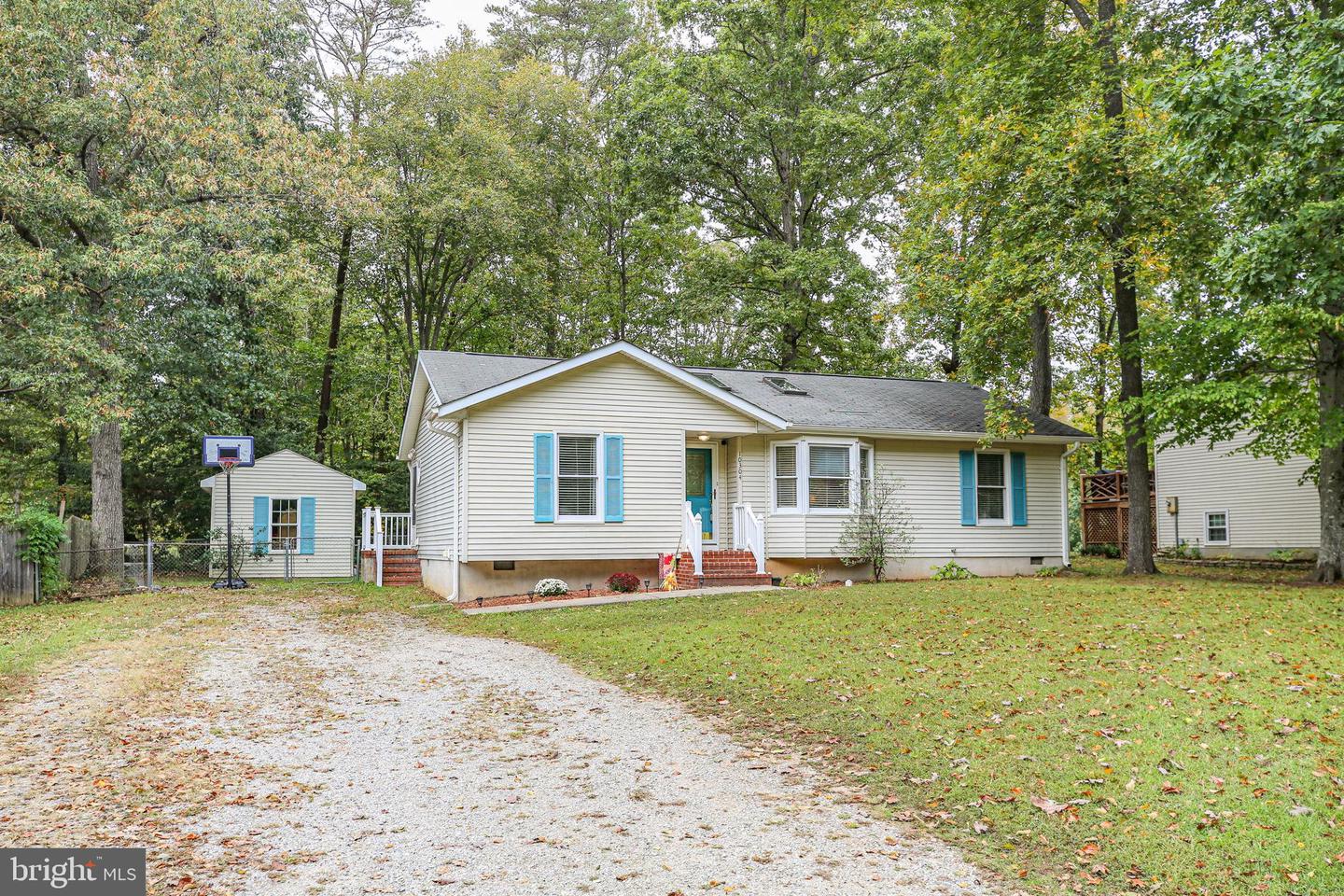 10304 BAYBERRY LN, SPOTSYLVANIA, Virginia 22553, 3 Bedrooms Bedrooms, 8 Rooms Rooms,2 BathroomsBathrooms,Residential,For sale,10304 BAYBERRY LN,VASP2037046 MLS # VASP2037046