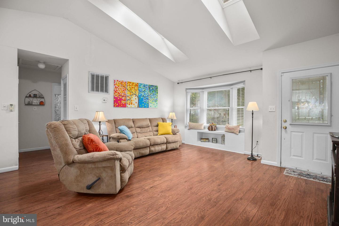 10304 BAYBERRY LN, SPOTSYLVANIA, Virginia 22553, 3 Bedrooms Bedrooms, 8 Rooms Rooms,2 BathroomsBathrooms,Residential,For sale,10304 BAYBERRY LN,VASP2037046 MLS # VASP2037046