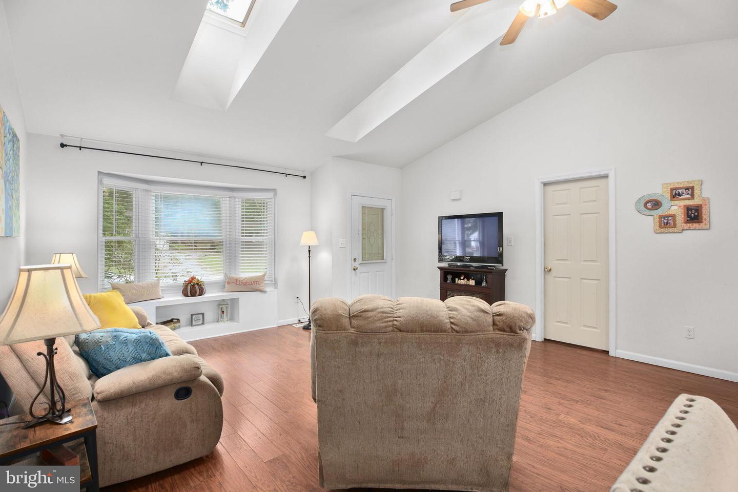 10304 BAYBERRY LN, SPOTSYLVANIA, Virginia 22553, 3 Bedrooms Bedrooms, 8 Rooms Rooms,2 BathroomsBathrooms,Residential,For sale,10304 BAYBERRY LN,VASP2037046 MLS # VASP2037046