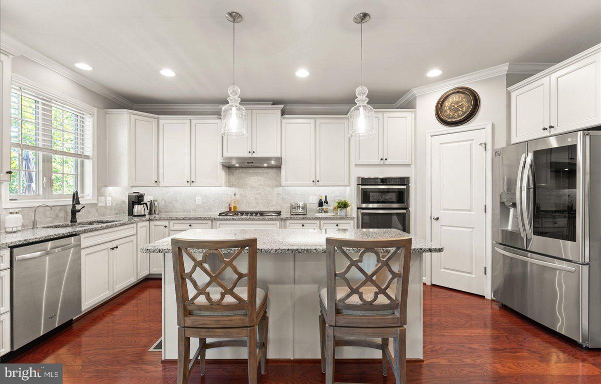 6617 BARTRAMS FOREST LN, HAYMARKET, Virginia 20169, 3 Bedrooms Bedrooms, ,2 BathroomsBathrooms,Residential,For sale,6617 BARTRAMS FOREST LN,VAPW2106328 MLS # VAPW2106328