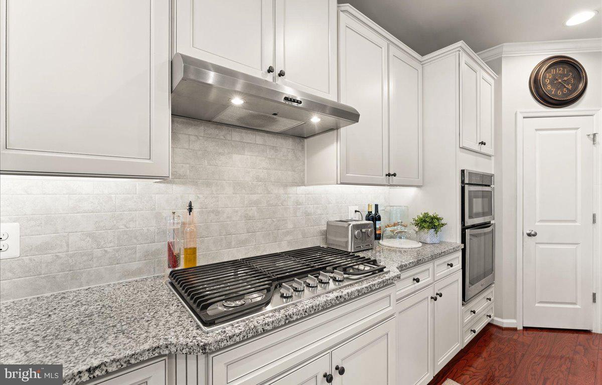 6617 BARTRAMS FOREST LN, HAYMARKET, Virginia 20169, 3 Bedrooms Bedrooms, ,2 BathroomsBathrooms,Residential,For sale,6617 BARTRAMS FOREST LN,VAPW2106328 MLS # VAPW2106328