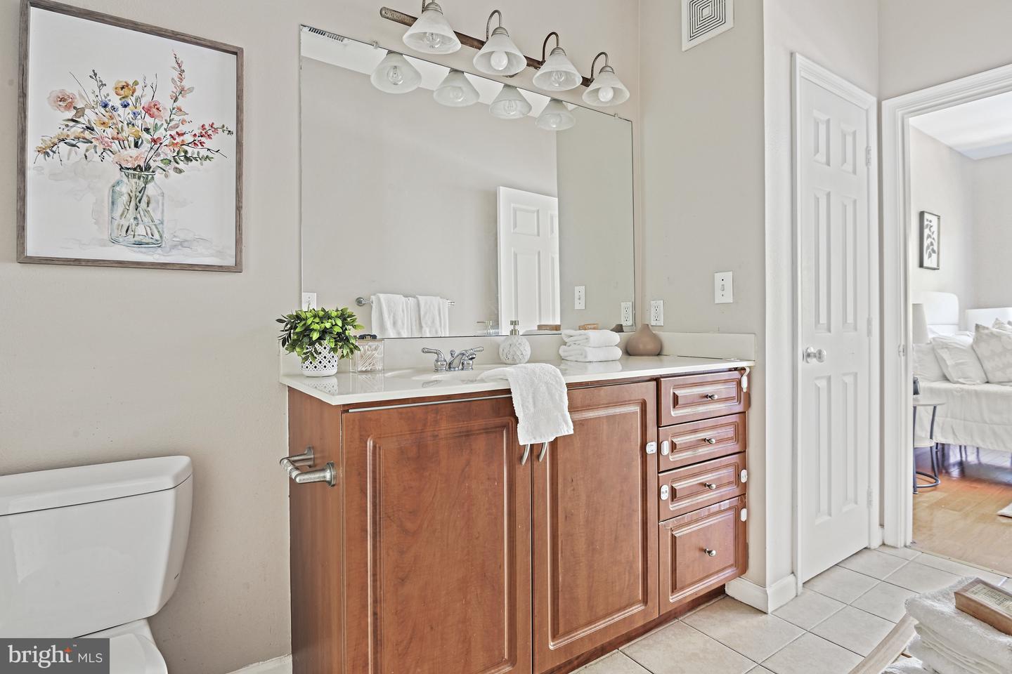 12945 CENTRE PARK CIR #208, HERNDON, Virginia 20171, 1 Bedroom Bedrooms, ,1 BathroomBathrooms,Residential,For sale,12945 CENTRE PARK CIR #208,VAFX2275230 MLS # VAFX2275230