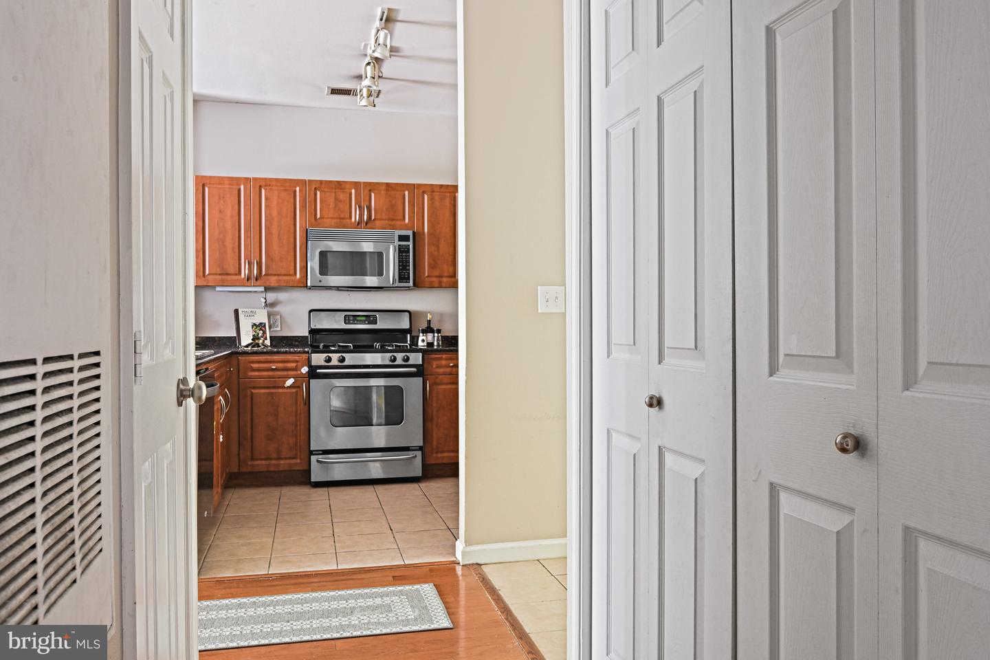 12945 CENTRE PARK CIR #208, HERNDON, Virginia 20171, 1 Bedroom Bedrooms, ,1 BathroomBathrooms,Residential,For sale,12945 CENTRE PARK CIR #208,VAFX2275230 MLS # VAFX2275230