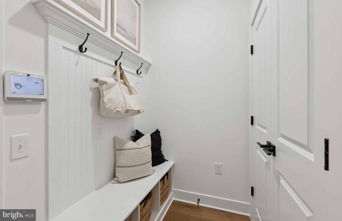 6152 AMBER LN #2, HAYMARKET, Virginia 20169, 3 Bedrooms Bedrooms, ,2 BathroomsBathrooms,Residential,For sale,6152 AMBER LN #2,VAPW2106330 MLS # VAPW2106330