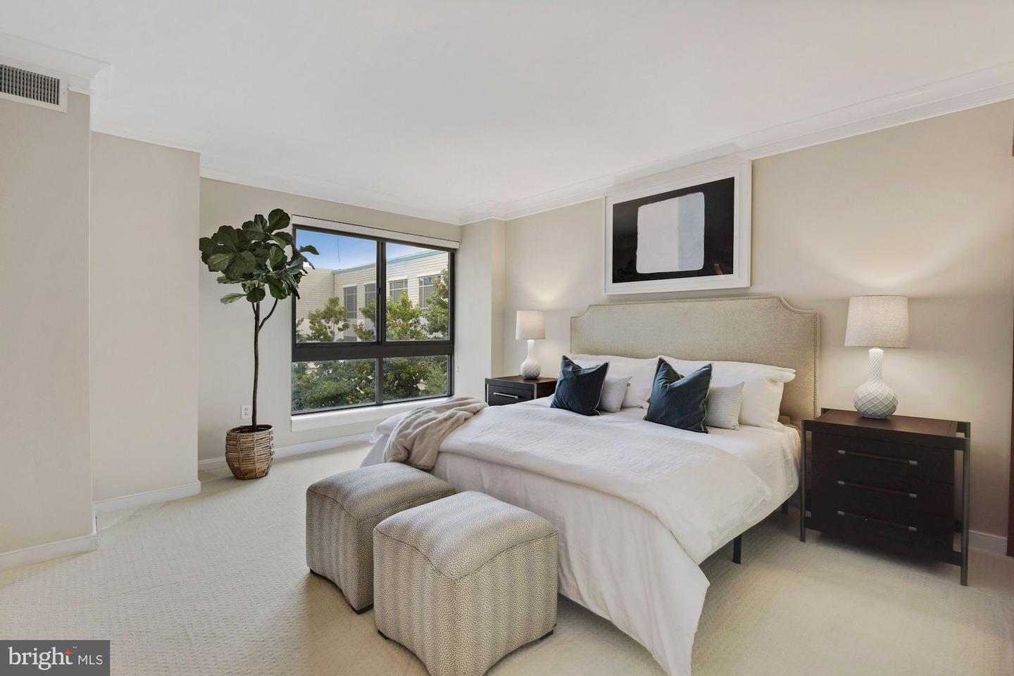 777 7TH ST NW #1013, WASHINGTON, District Of Columbia 20001, 2 Bedrooms Bedrooms, ,2 BathroomsBathrooms,Residential,For sale,777 7TH ST NW #1013,DCDC2227780 MLS # DCDC2227780