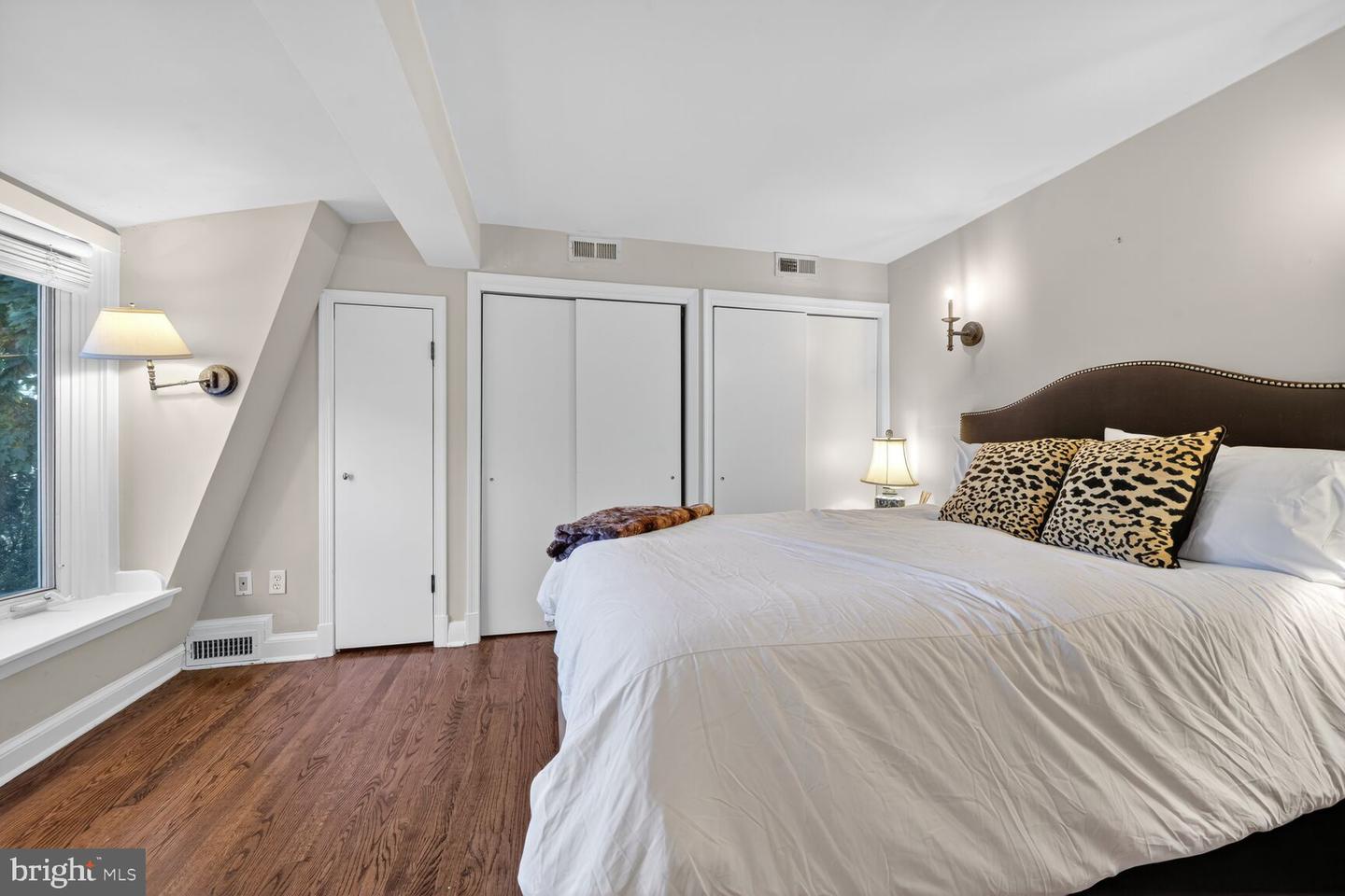 1511 34TH ST NW, WASHINGTON, District Of Columbia 20007, 4 Bedrooms Bedrooms, ,3 BathroomsBathrooms,Residential,For sale,1511 34TH ST NW,DCDC2227782 MLS # DCDC2227782