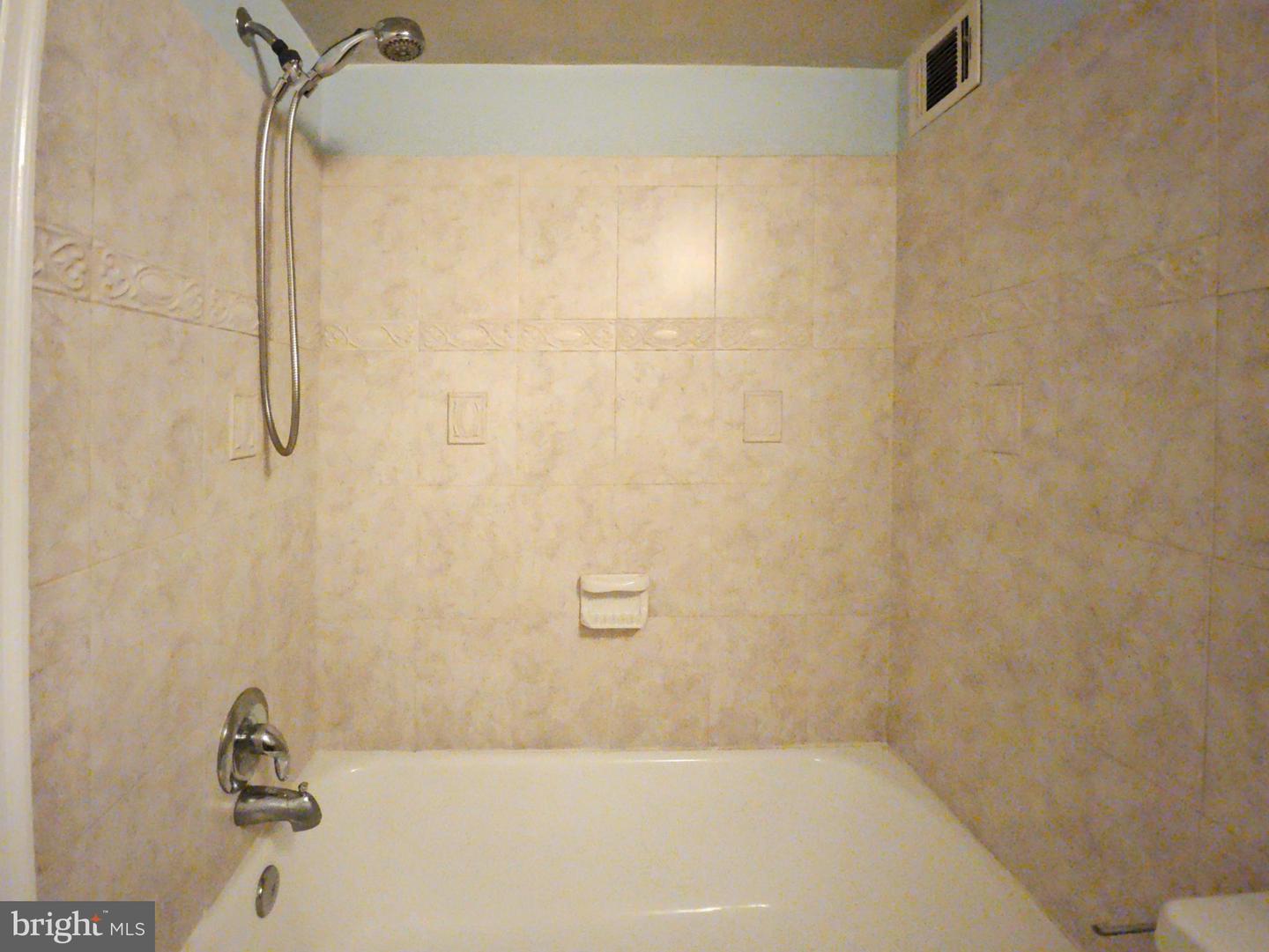 1801 CLYDESDALE PL NW #211, WASHINGTON, District Of Columbia 20009, ,1 BathroomBathrooms,Residential,For sale,1801 CLYDESDALE PL NW #211,DCDC2227798 MLS # DCDC2227798