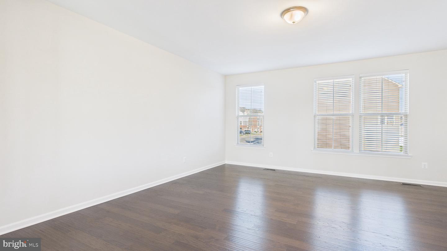 8909 FOXWAY RIDGE LN, MANASSAS, Virginia 20110, 4 Bedrooms Bedrooms, ,3 BathroomsBathrooms,Residential,For sale,8909 FOXWAY RIDGE LN,VAPW2106338 MLS # VAPW2106338