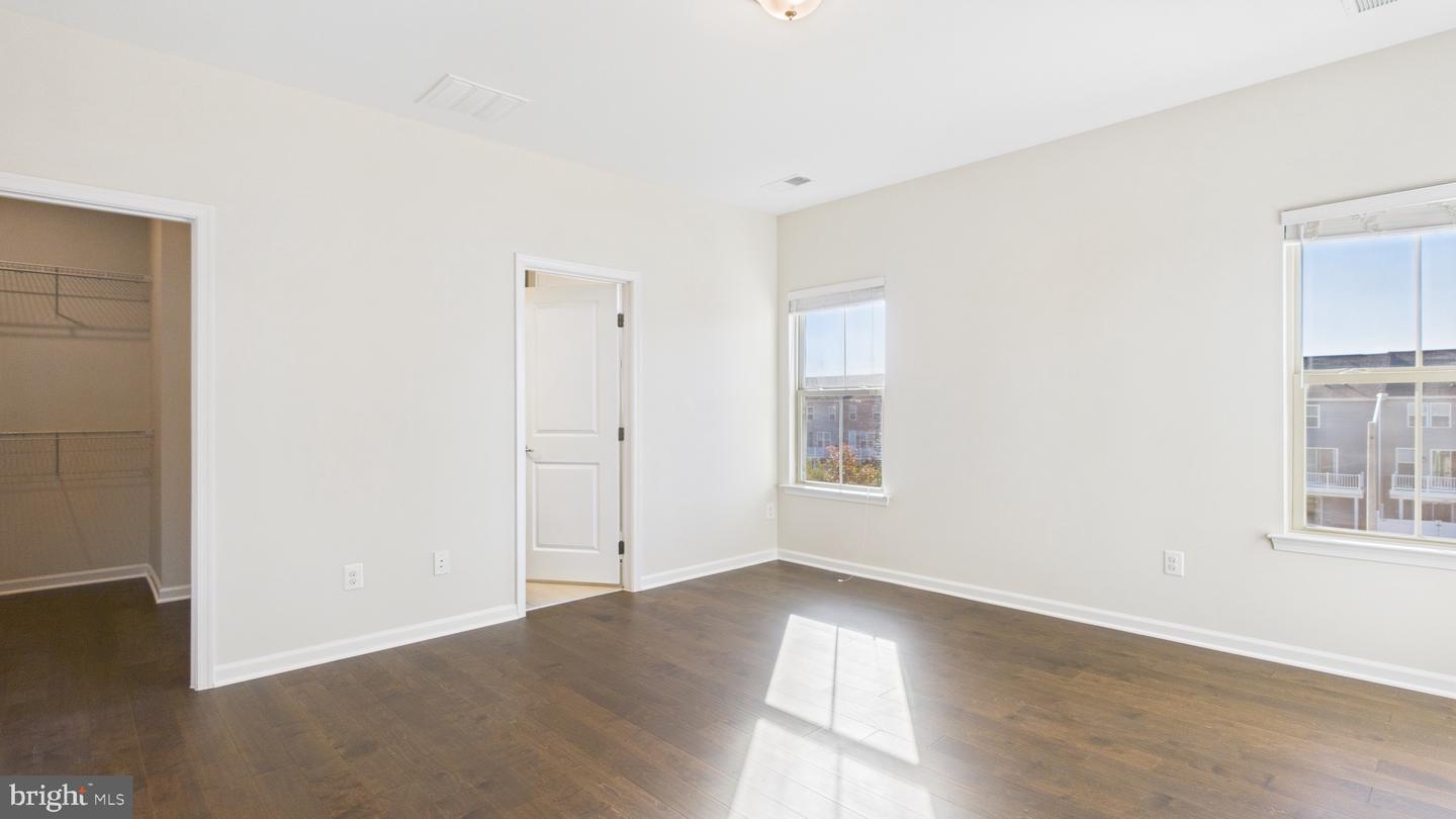 8909 FOXWAY RIDGE LN, MANASSAS, Virginia 20110, 4 Bedrooms Bedrooms, ,3 BathroomsBathrooms,Residential,For sale,8909 FOXWAY RIDGE LN,VAPW2106338 MLS # VAPW2106338