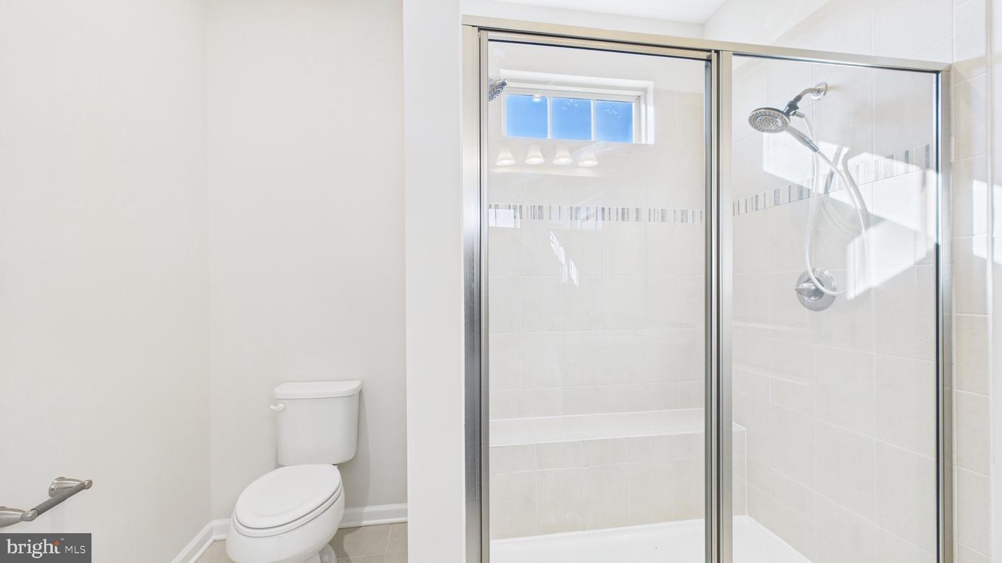 8909 FOXWAY RIDGE LN, MANASSAS, Virginia 20110, 4 Bedrooms Bedrooms, ,3 BathroomsBathrooms,Residential,For sale,8909 FOXWAY RIDGE LN,VAPW2106338 MLS # VAPW2106338