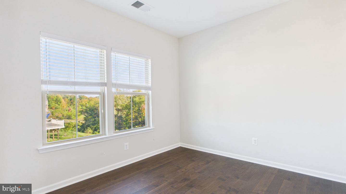 8909 FOXWAY RIDGE LN, MANASSAS, Virginia 20110, 4 Bedrooms Bedrooms, ,3 BathroomsBathrooms,Residential,For sale,8909 FOXWAY RIDGE LN,VAPW2106338 MLS # VAPW2106338