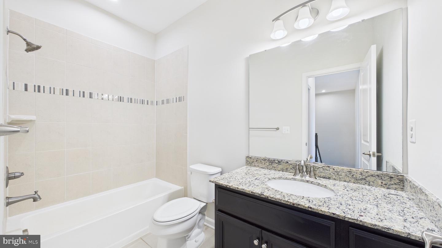 8909 FOXWAY RIDGE LN, MANASSAS, Virginia 20110, 4 Bedrooms Bedrooms, ,3 BathroomsBathrooms,Residential,For sale,8909 FOXWAY RIDGE LN,VAPW2106338 MLS # VAPW2106338