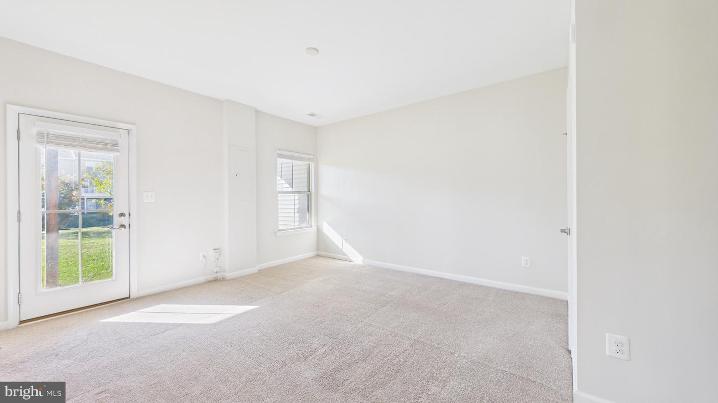 8909 FOXWAY RIDGE LN, MANASSAS, Virginia 20110, 4 Bedrooms Bedrooms, ,3 BathroomsBathrooms,Residential,For sale,8909 FOXWAY RIDGE LN,VAPW2106338 MLS # VAPW2106338