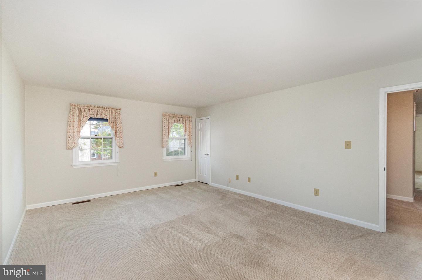 5413 WAYCROSS DR, ALEXANDRIA, Virginia 22310, 4 Bedrooms Bedrooms, ,2 BathroomsBathrooms,Residential,For sale,5413 WAYCROSS DR,VAFX2275170 MLS # VAFX2275170