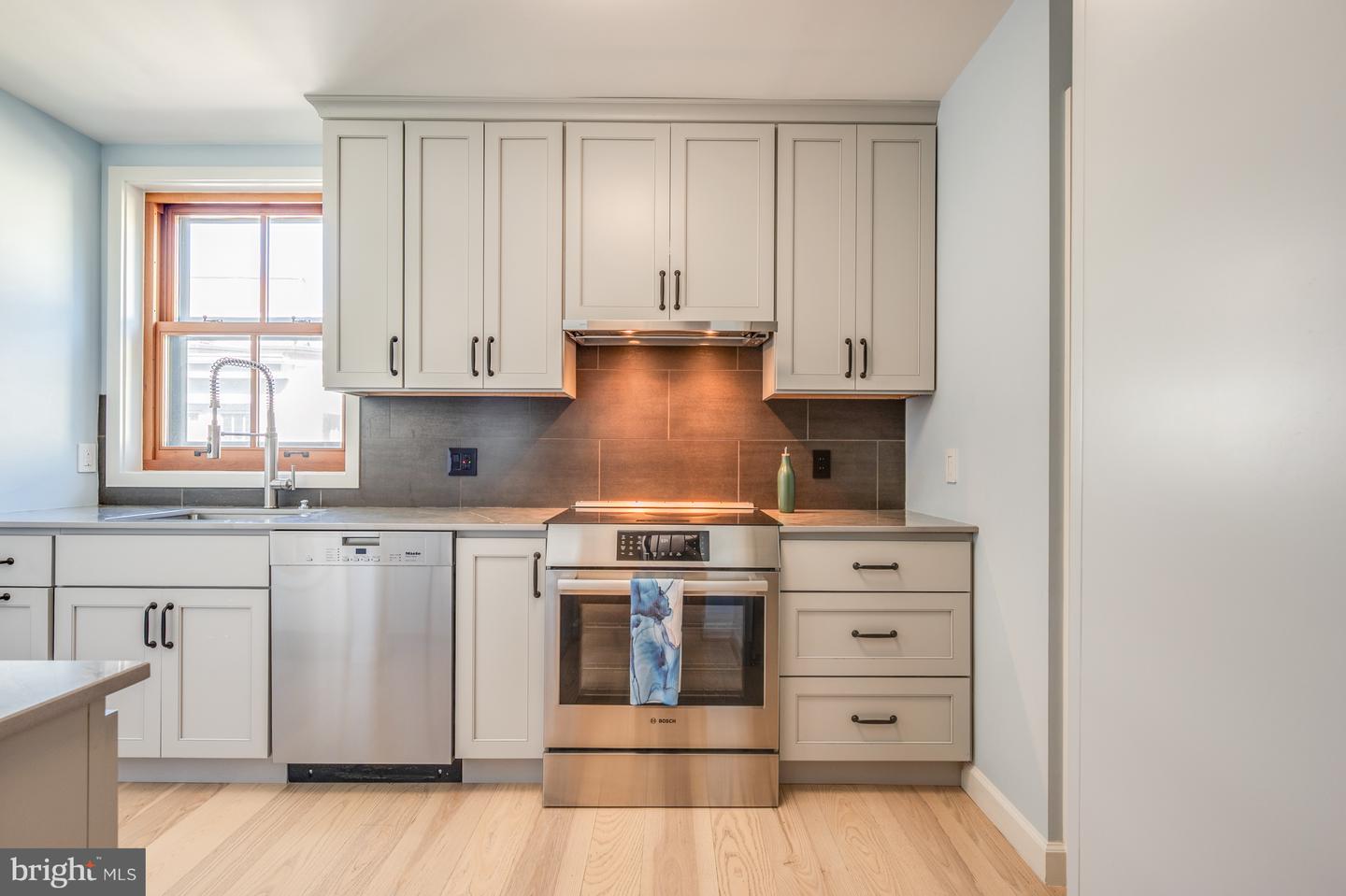 411 S COLUMBUS ST #8, ALEXANDRIA, Virginia 22314, 1 Bedroom Bedrooms, ,1 BathroomBathrooms,Residential,For sale,411 S COLUMBUS ST #8,VAAX2051006 MLS # VAAX2051006