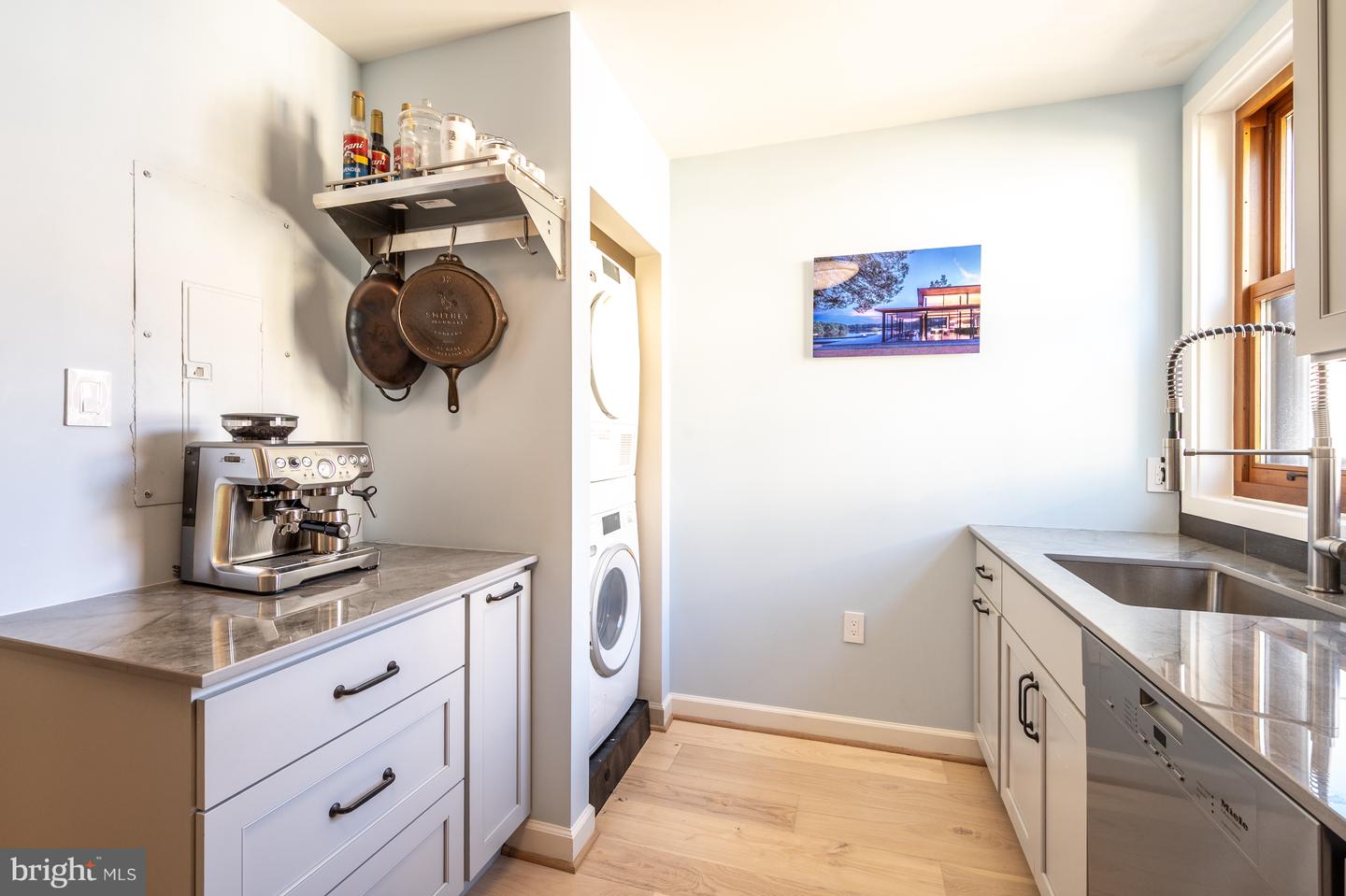 411 S COLUMBUS ST #8, ALEXANDRIA, Virginia 22314, 1 Bedroom Bedrooms, ,1 BathroomBathrooms,Residential,For sale,411 S COLUMBUS ST #8,VAAX2051006 MLS # VAAX2051006